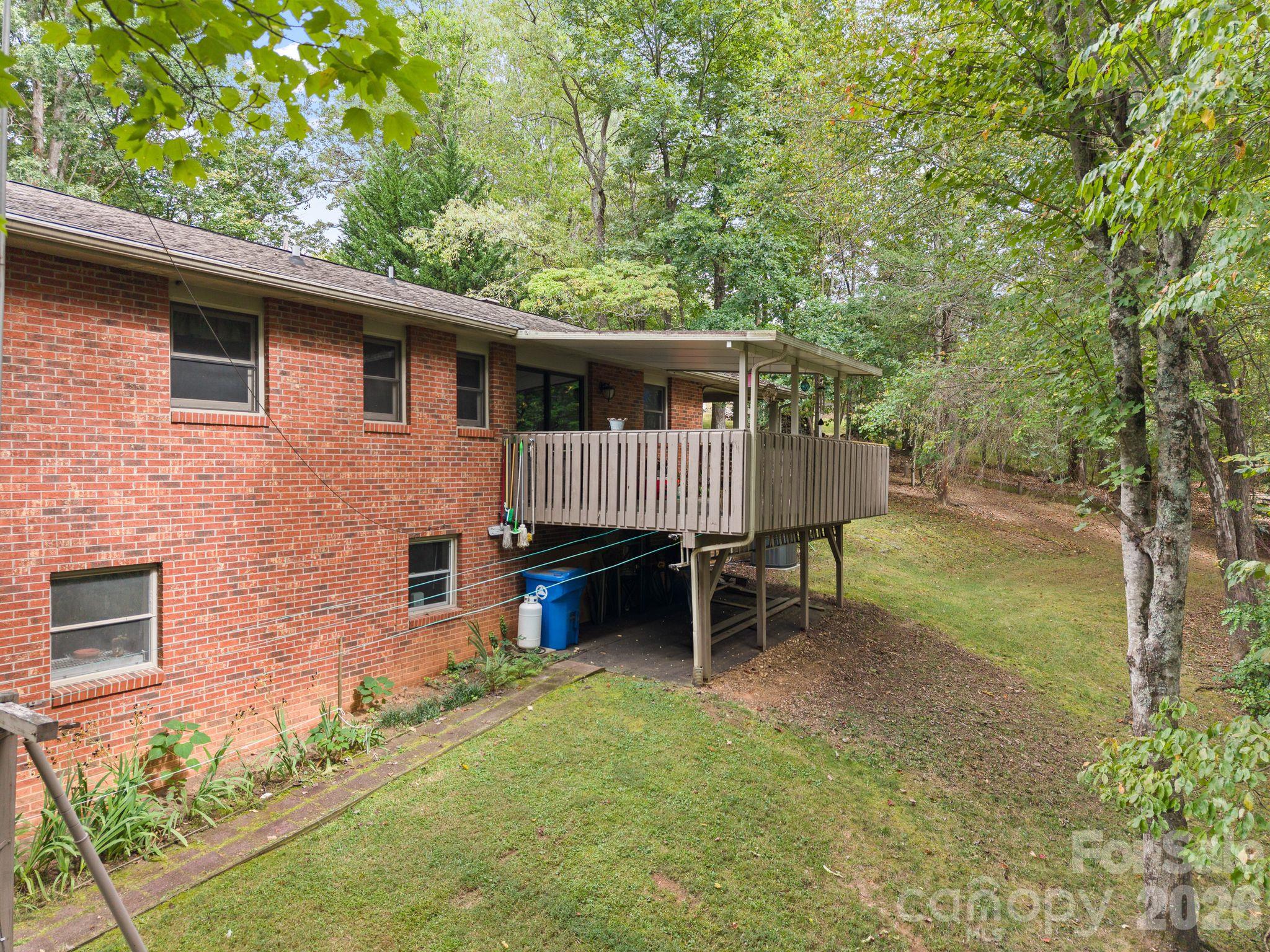 main property photo 33
