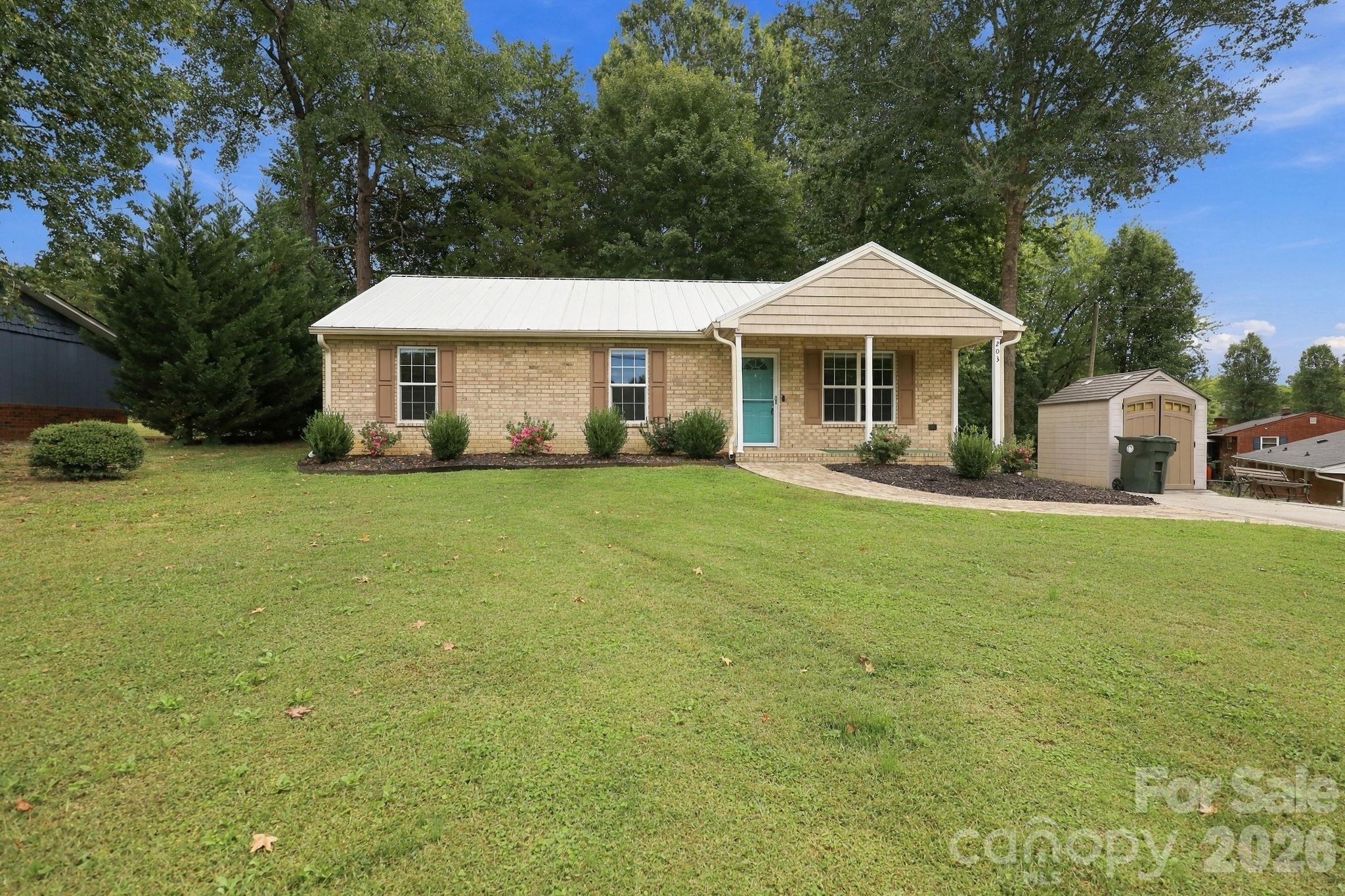 main property photo 29