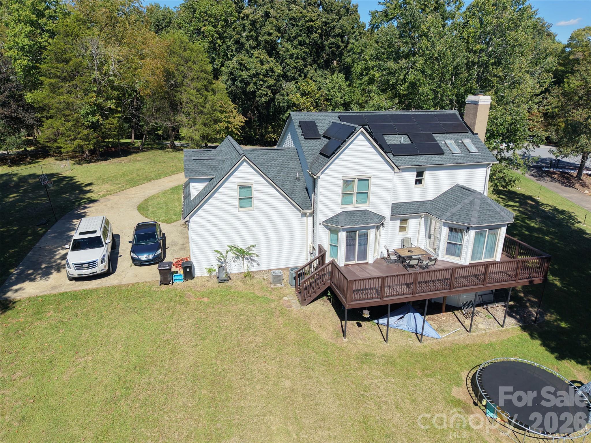 main property photo 8