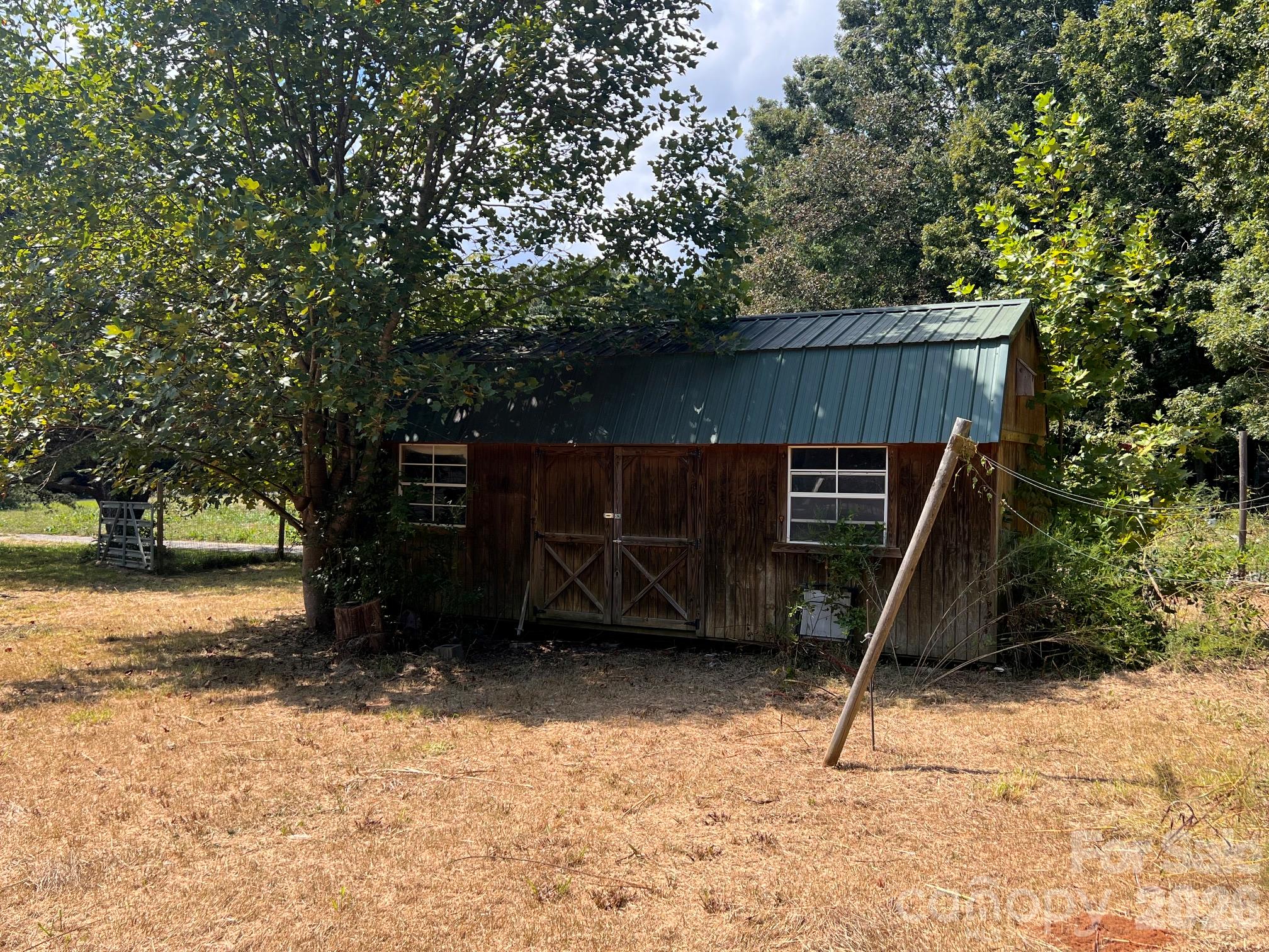 main property photo 17