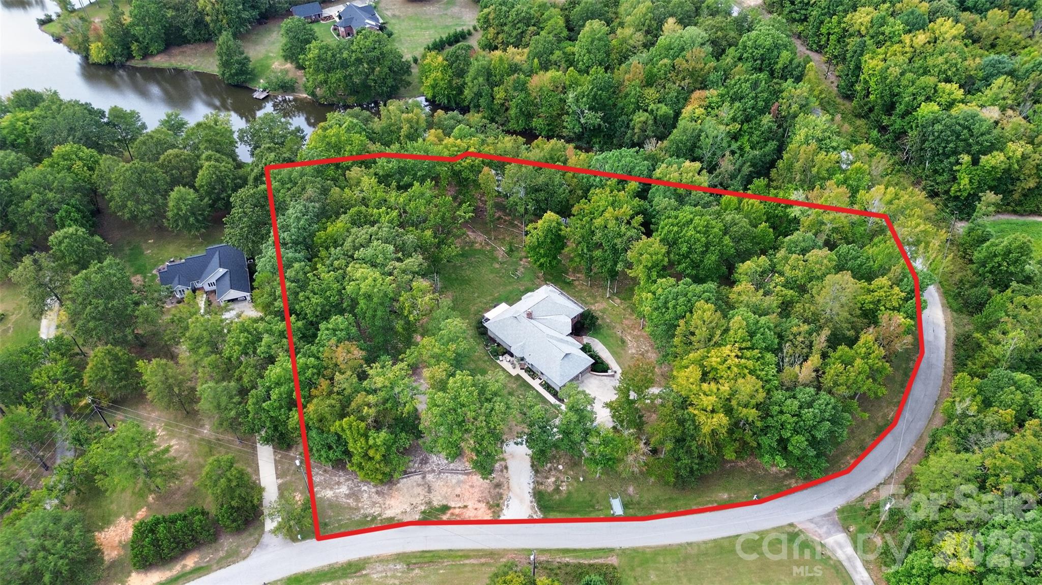 main property photo 40