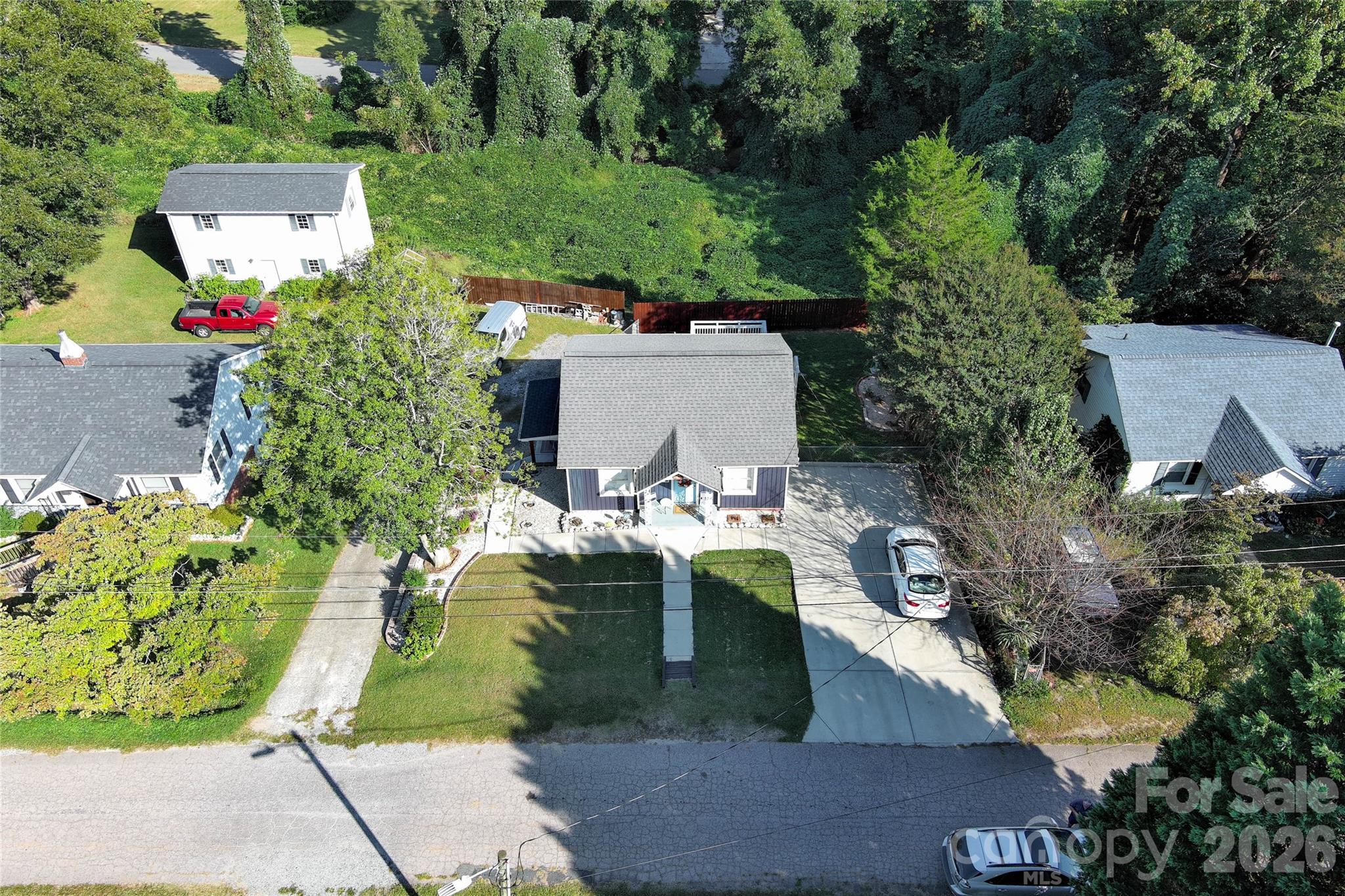 main property photo 40