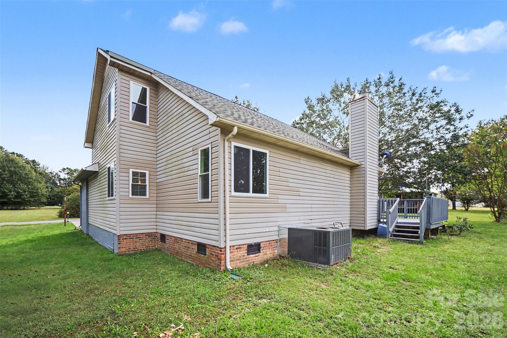 main property photo 25