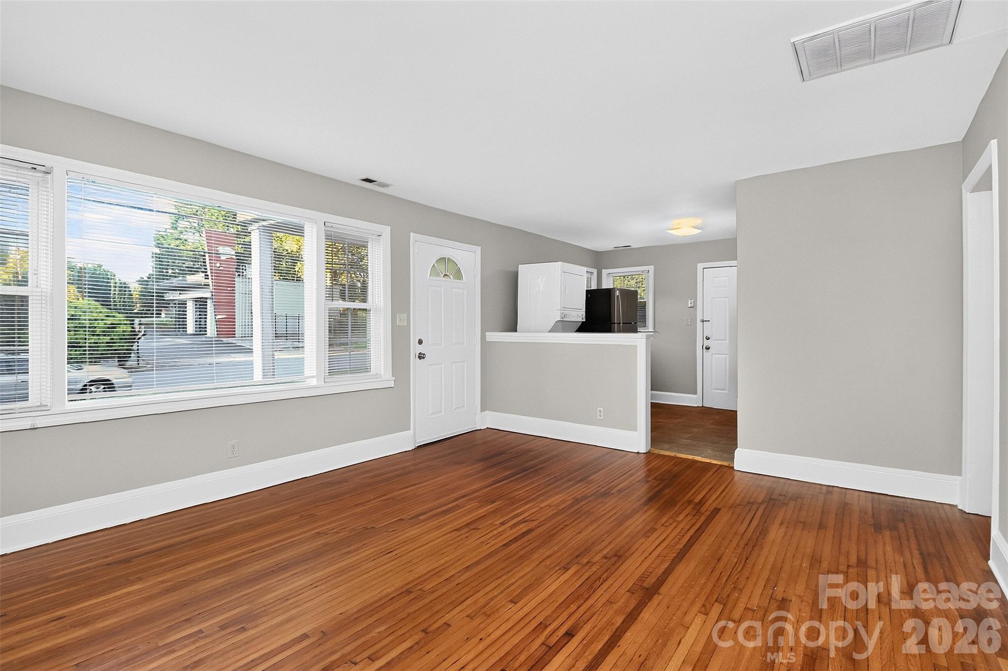 property viewer photo 11