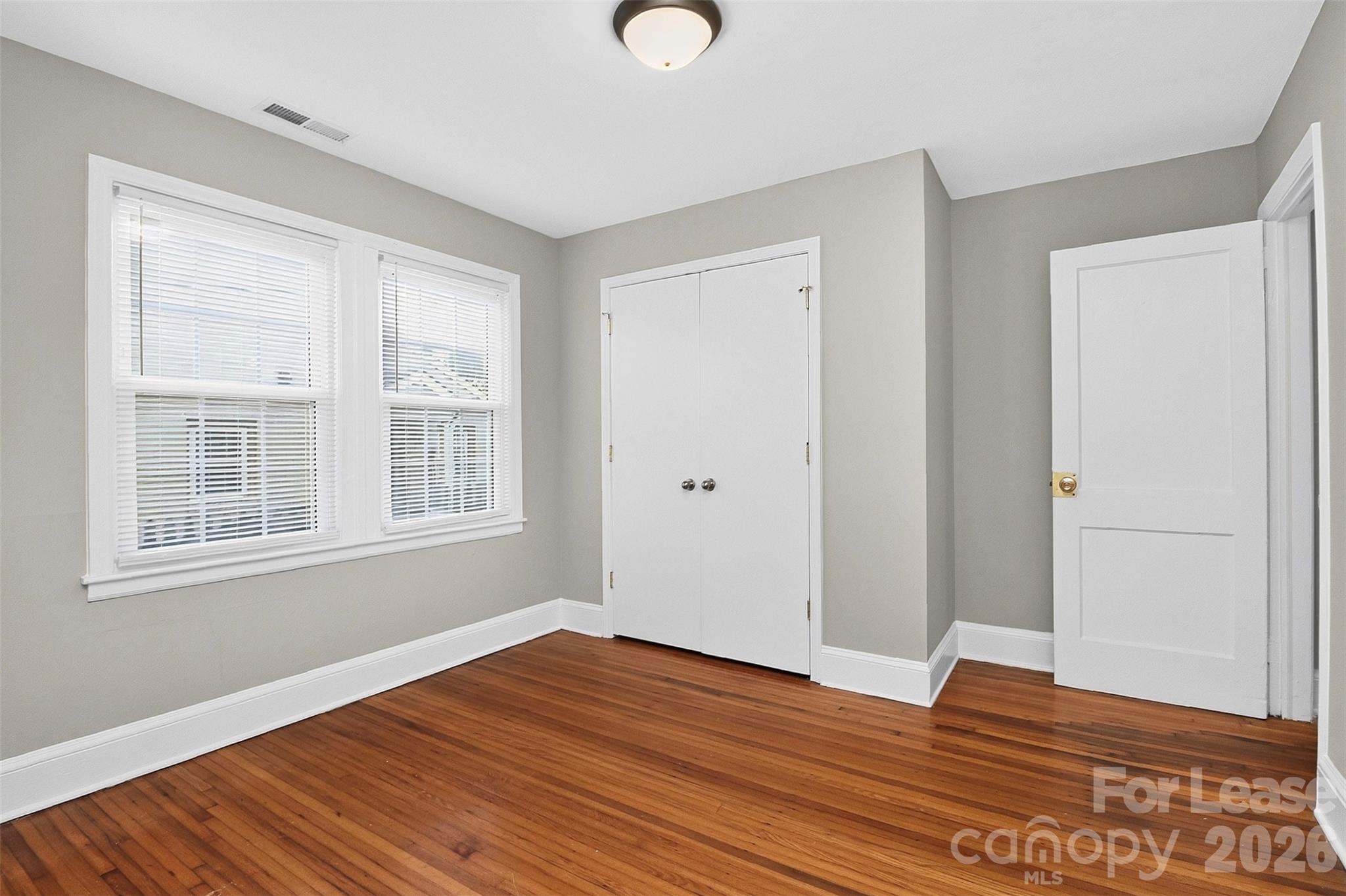 property viewer photo 22