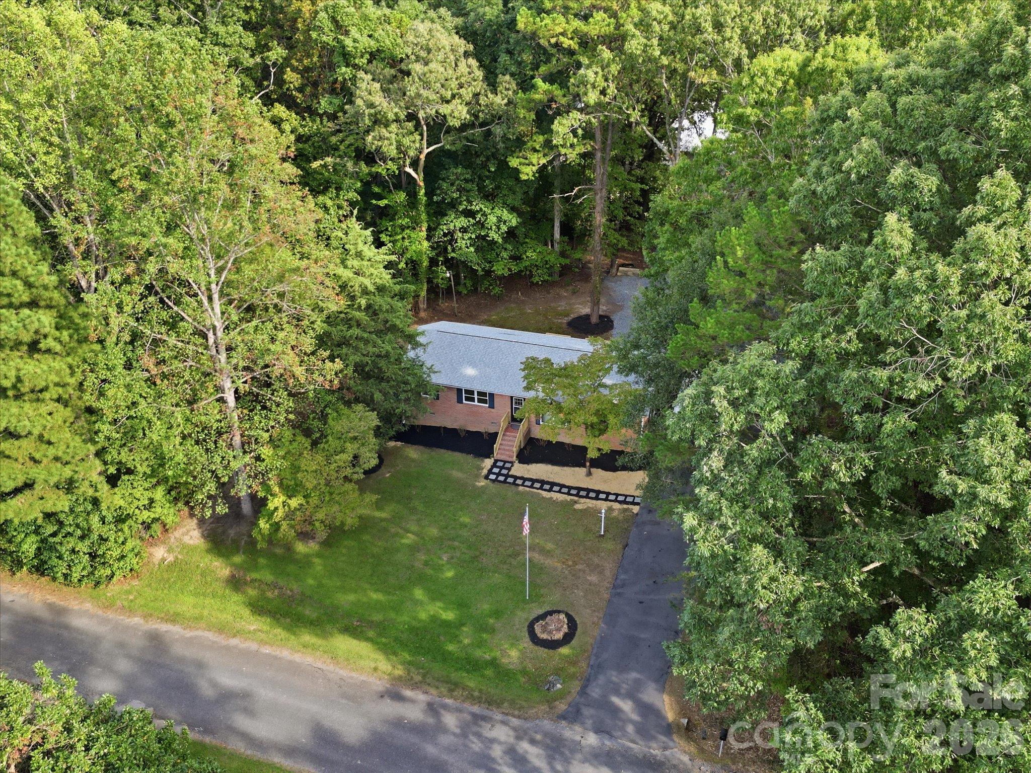main property photo 36
