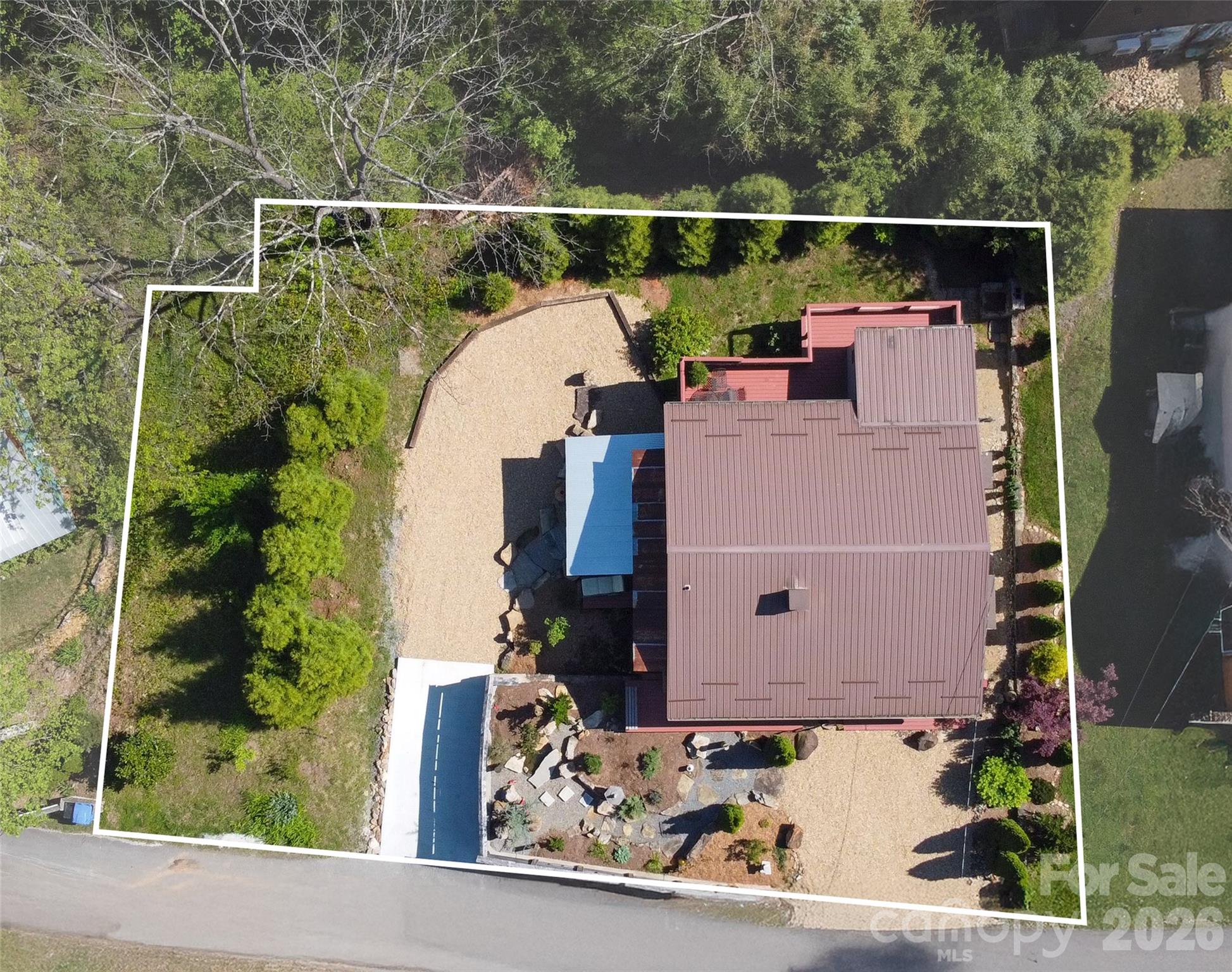 main property photo 34