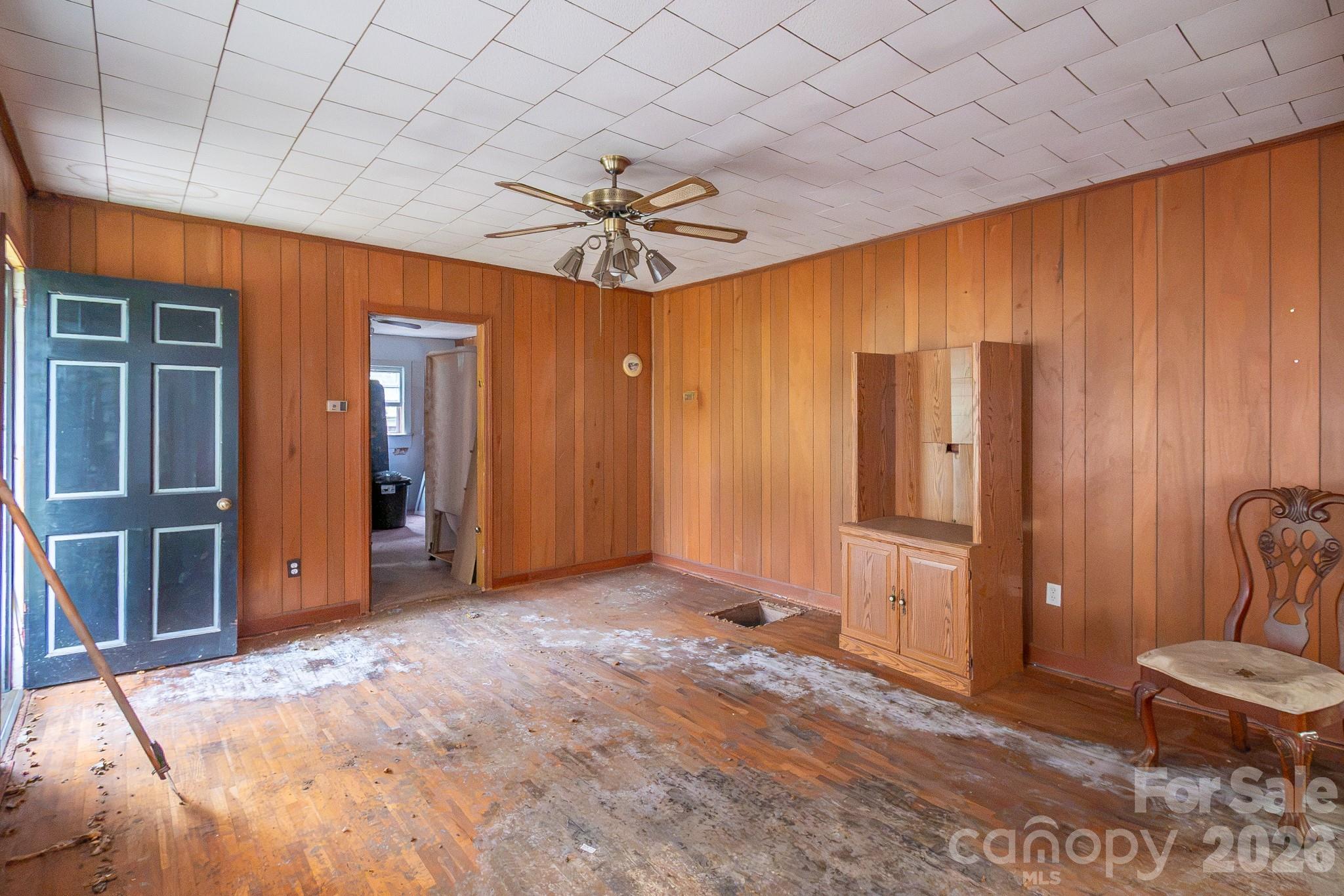 main property photo 25