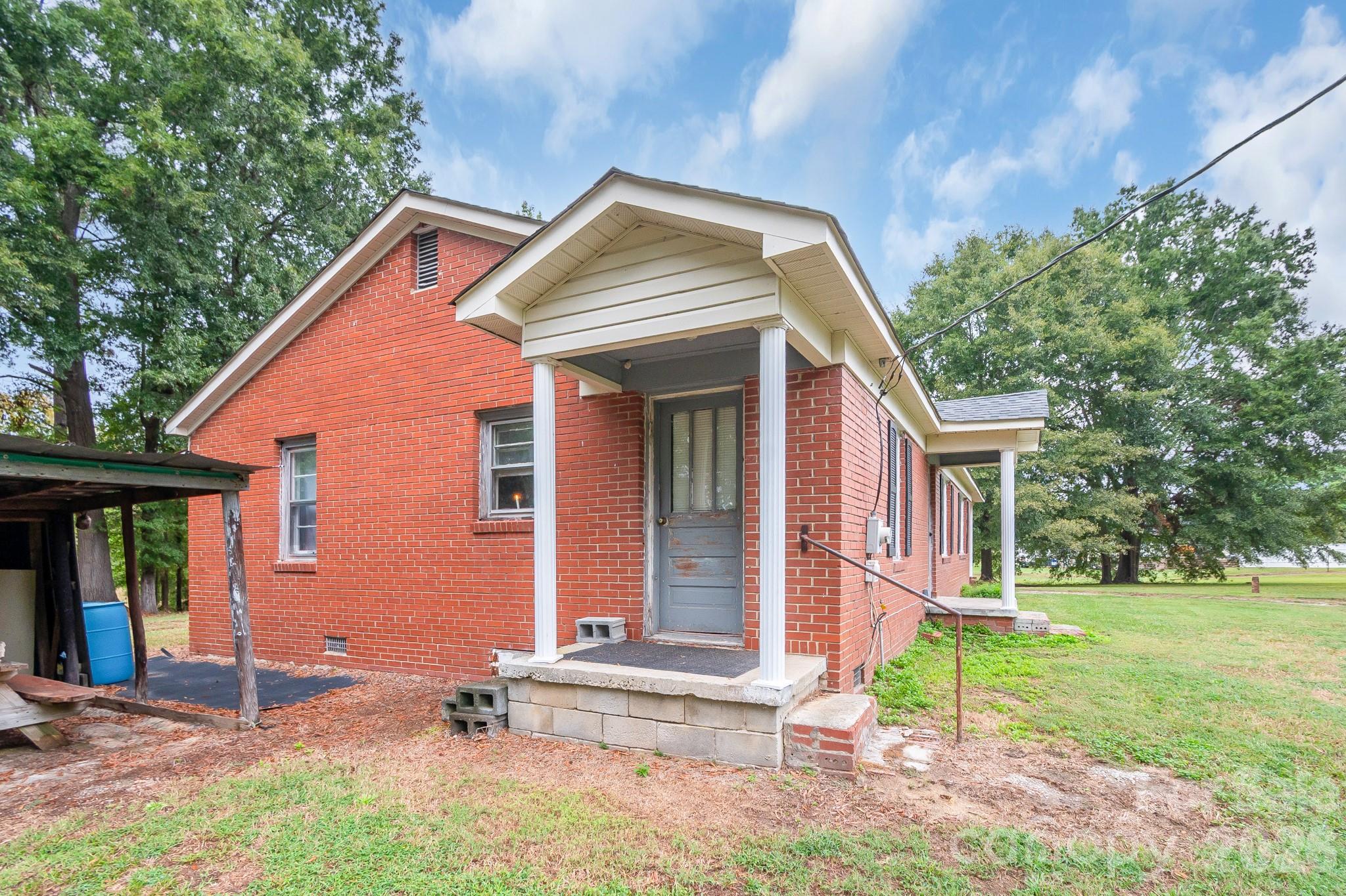 main property photo 33