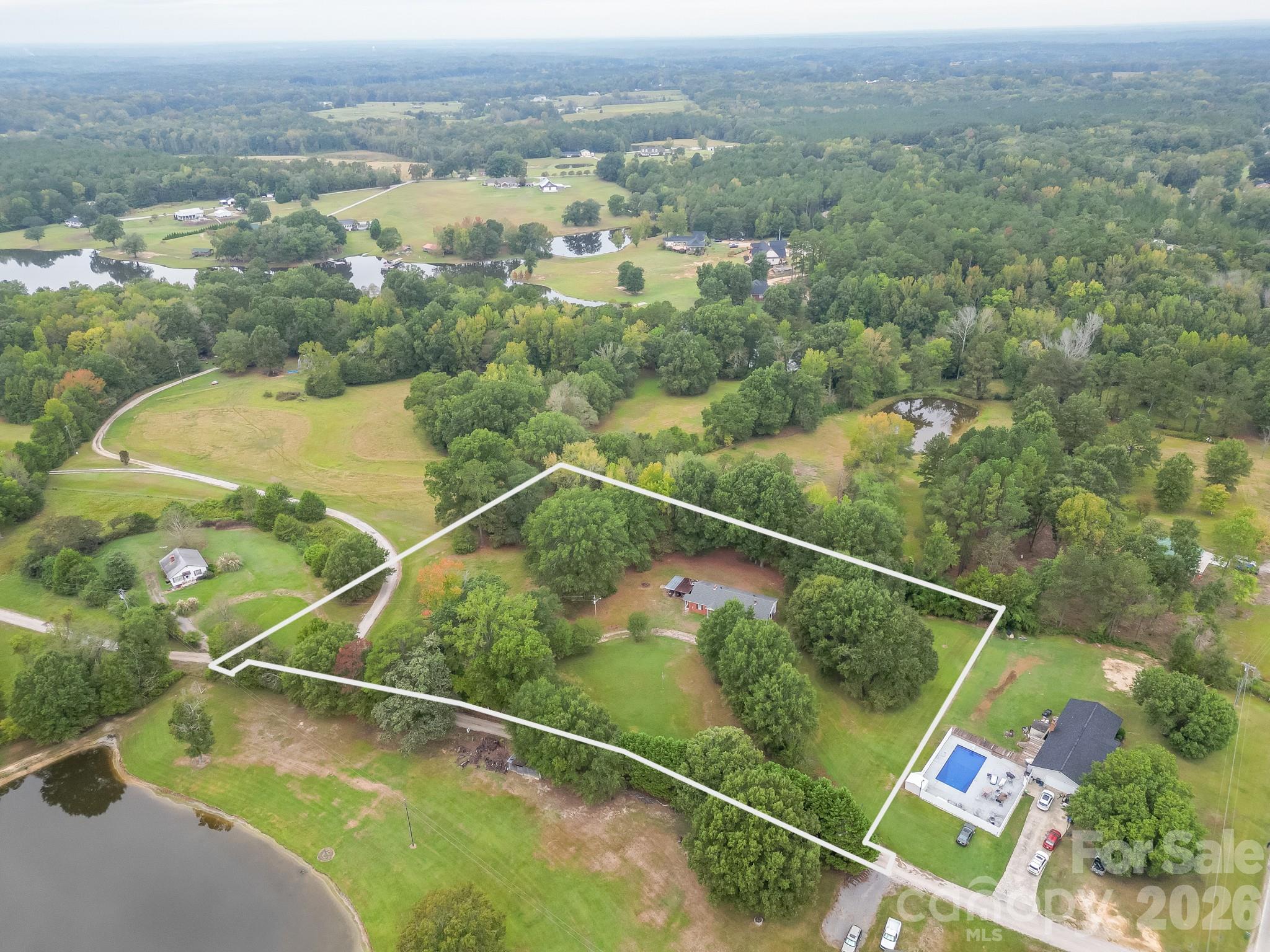 main property photo 41