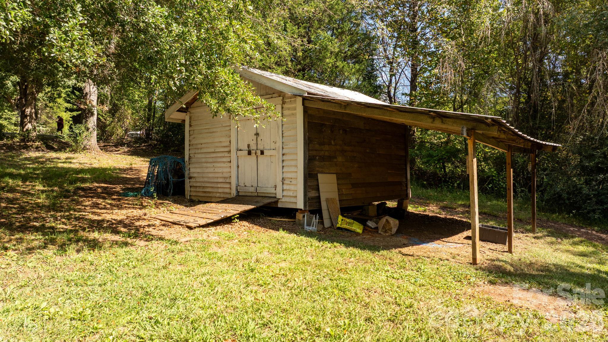 main property photo 12