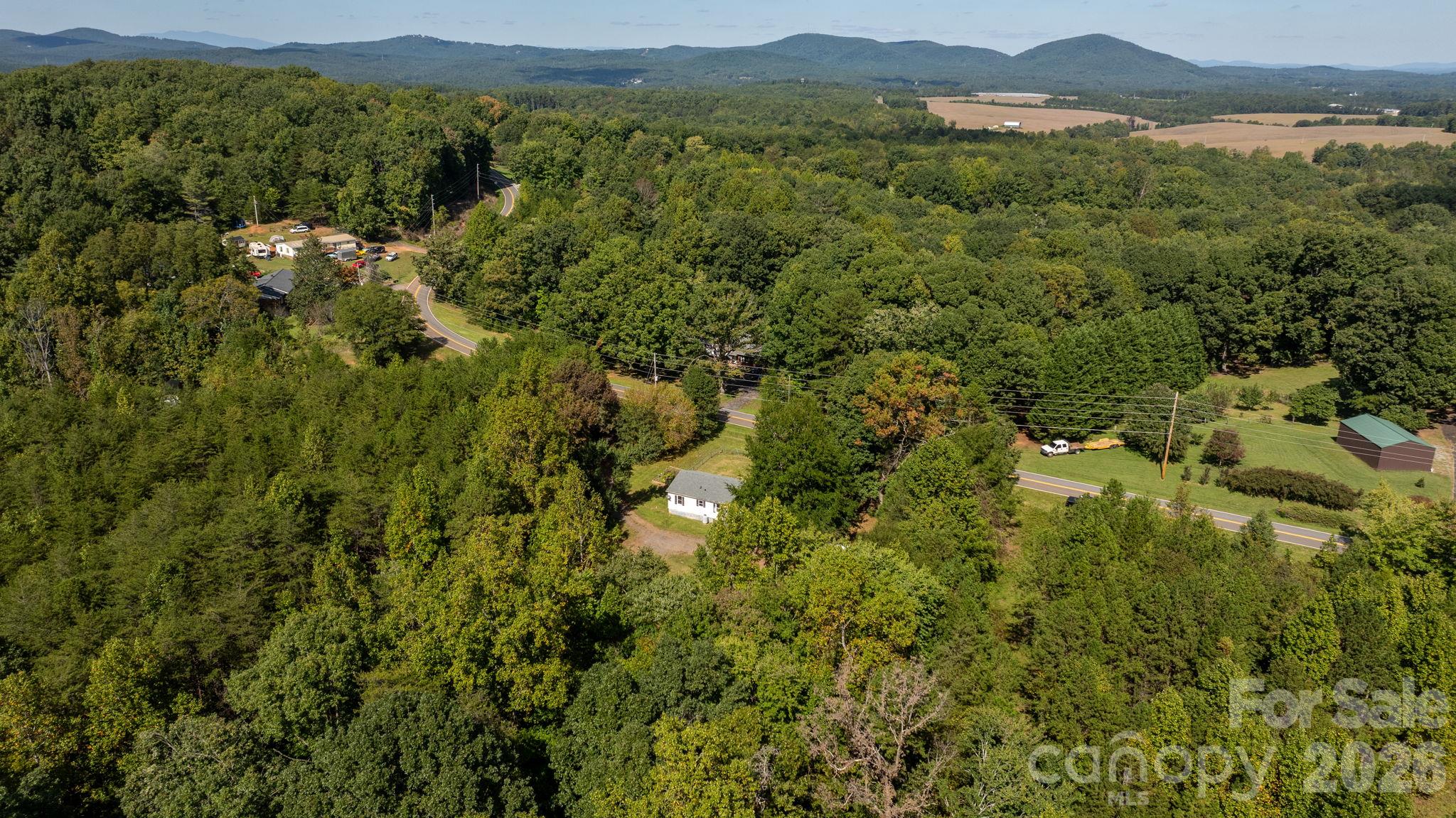 main property photo 16