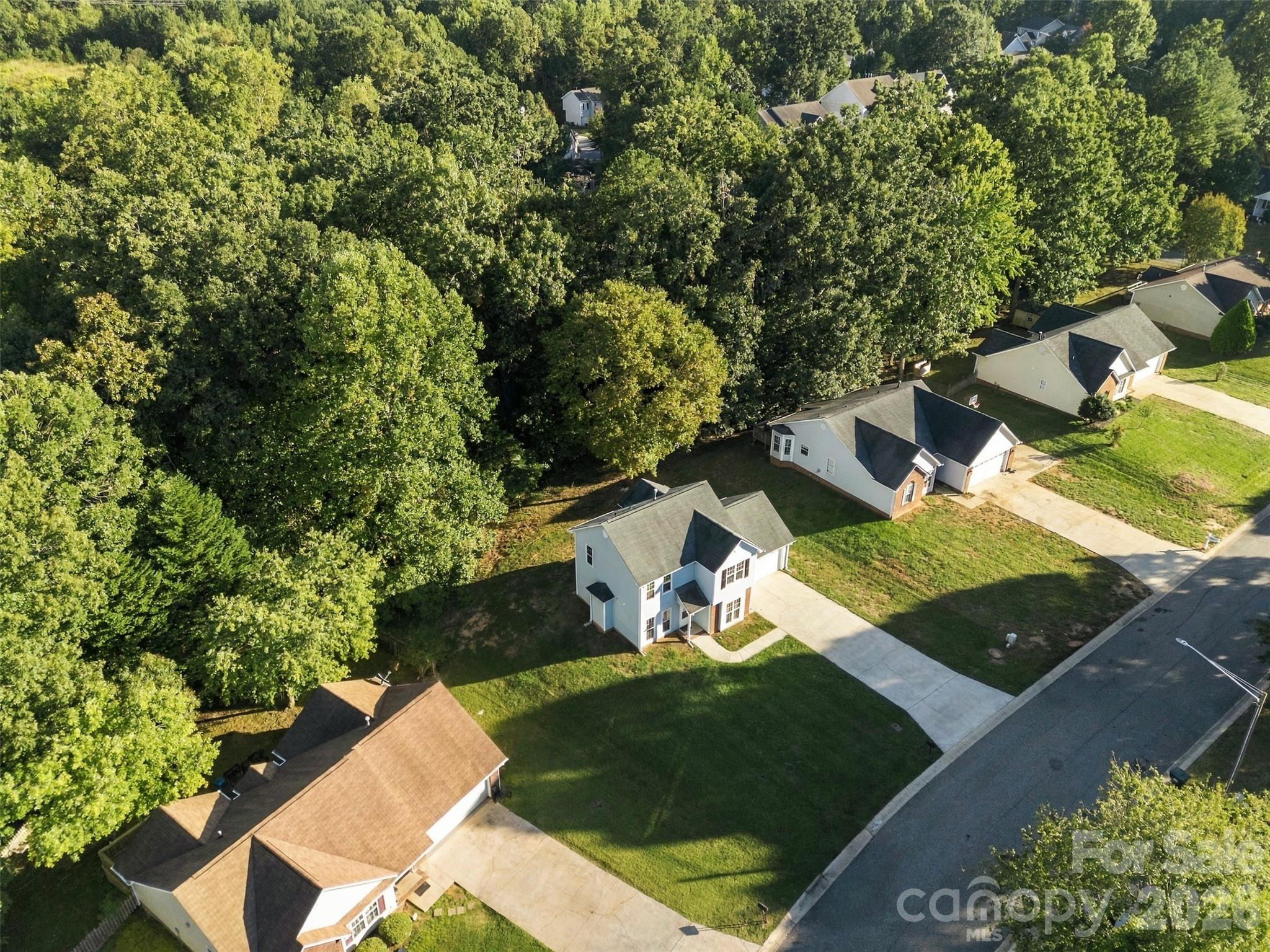 main property photo 40