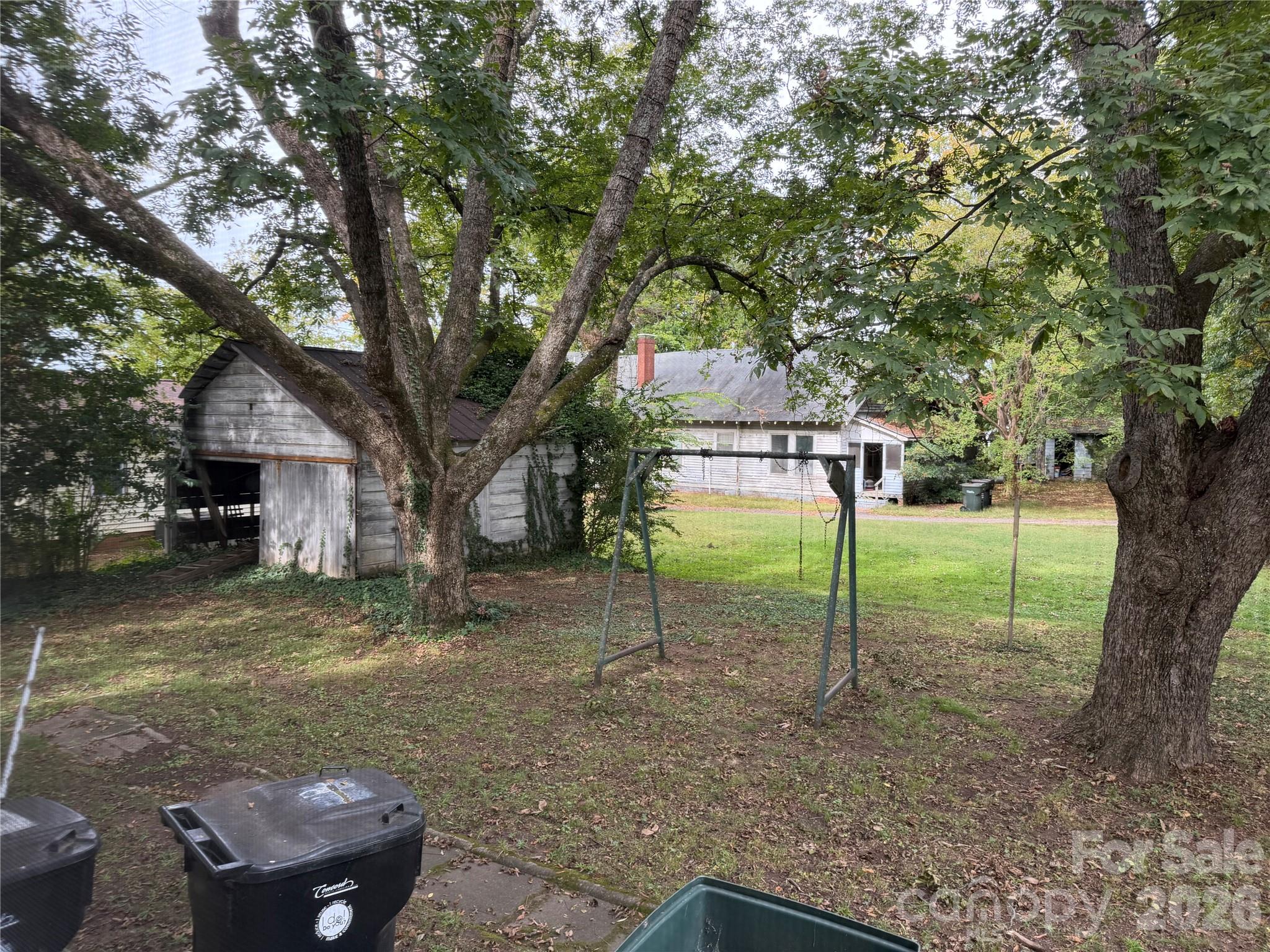 main property photo 23