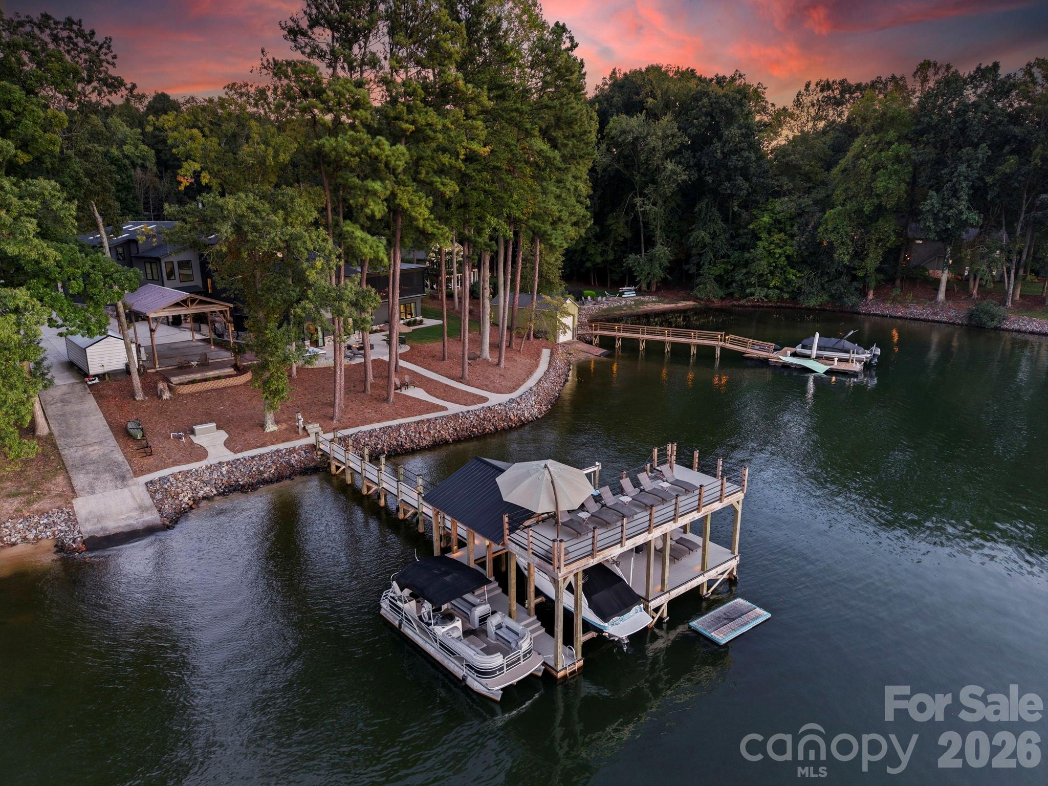 main property photo 40