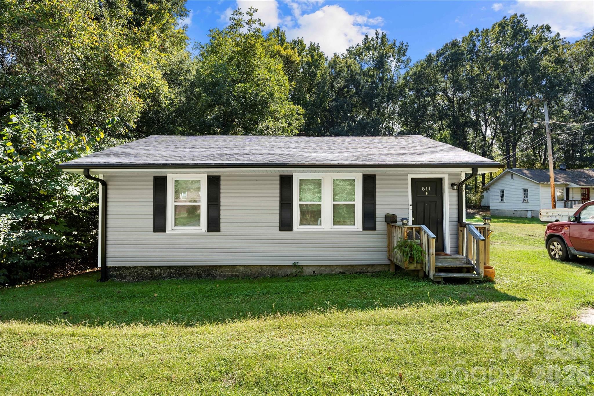 main property photo 0