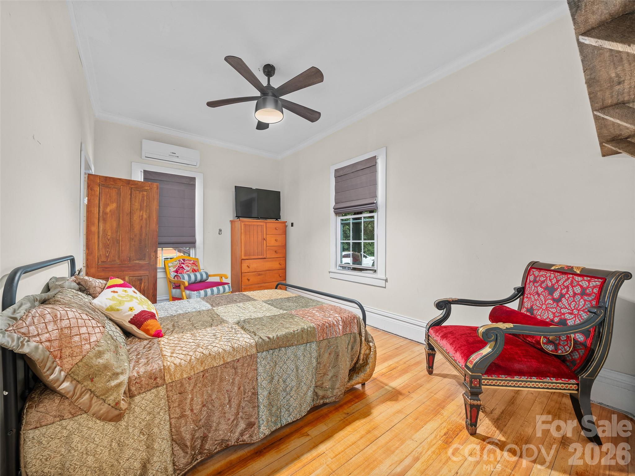 main property photo 14