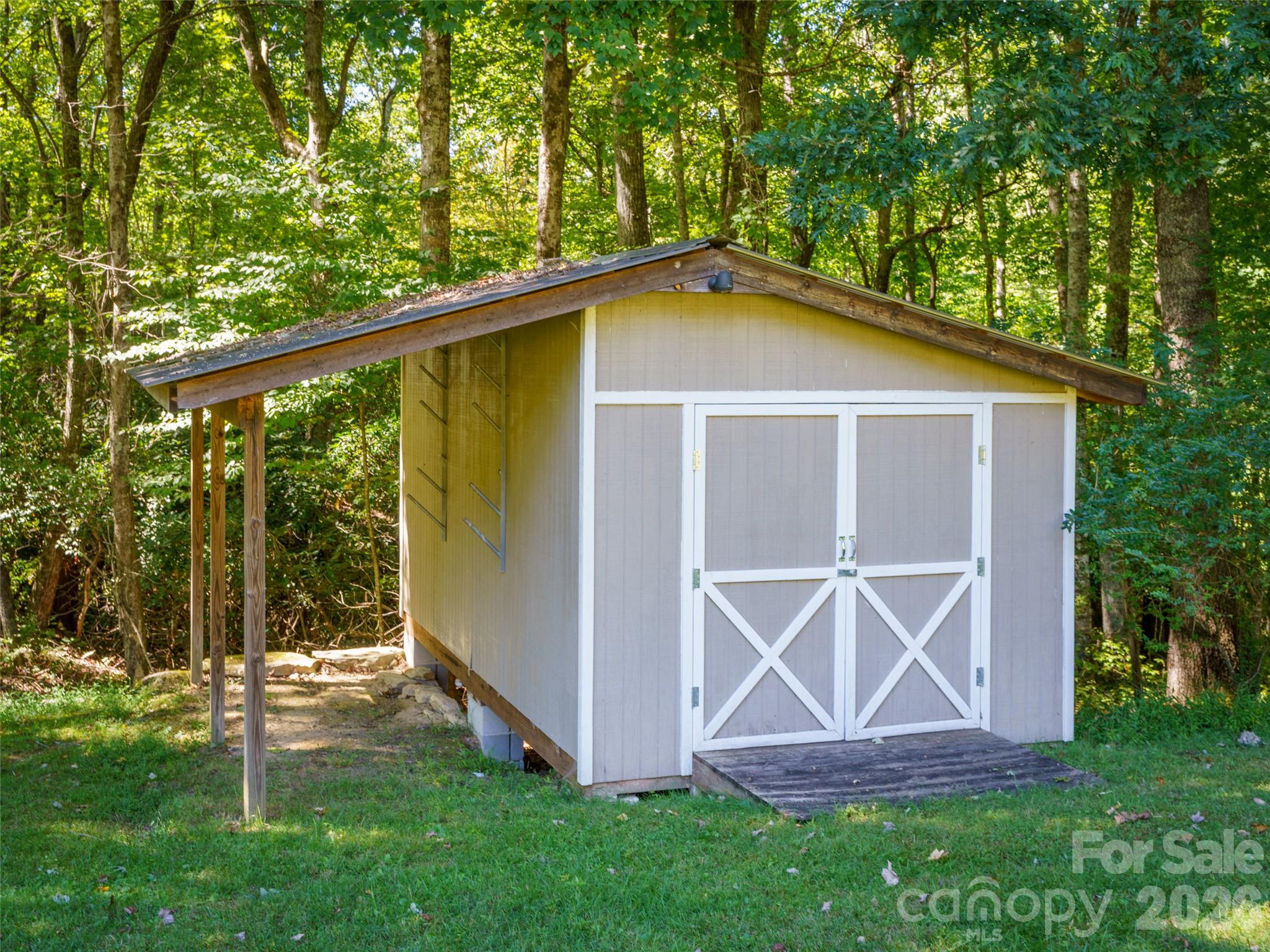 main property photo 30