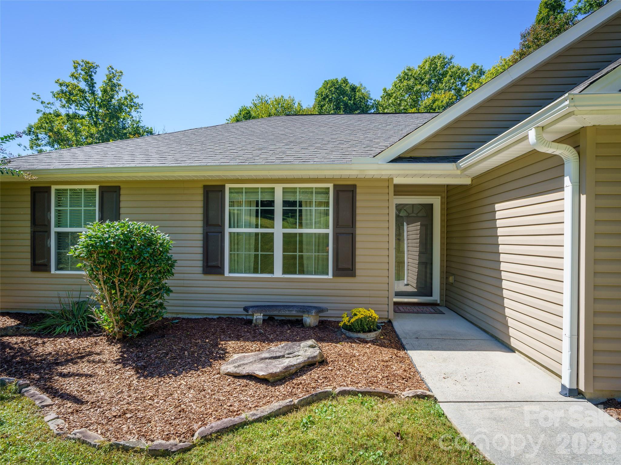 main property photo 32