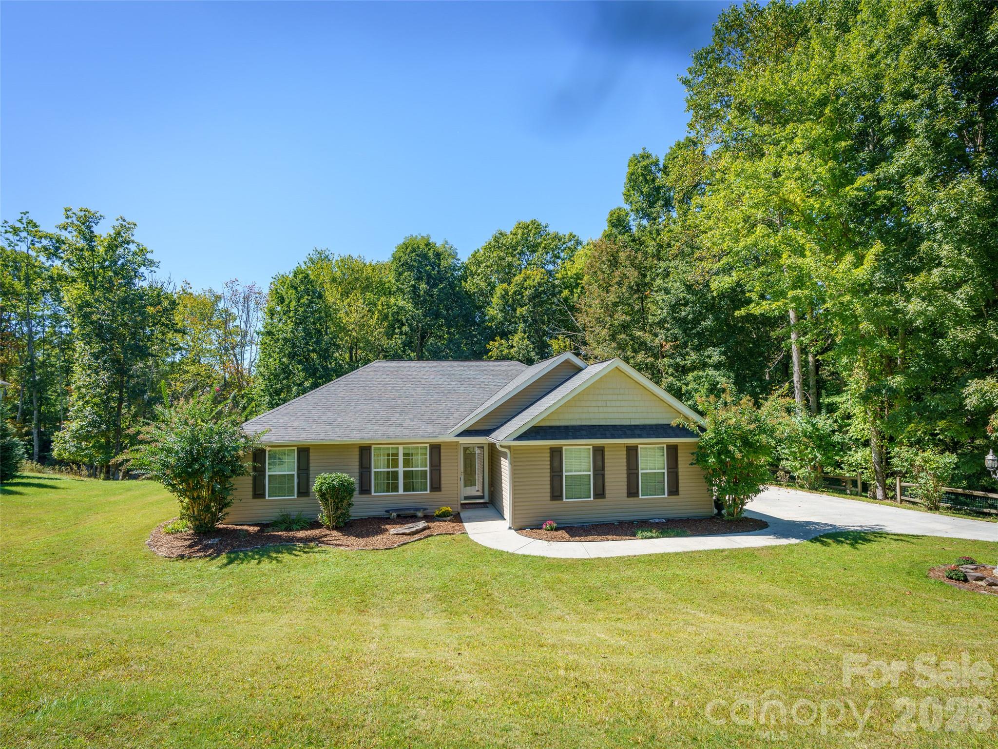 main property photo 34