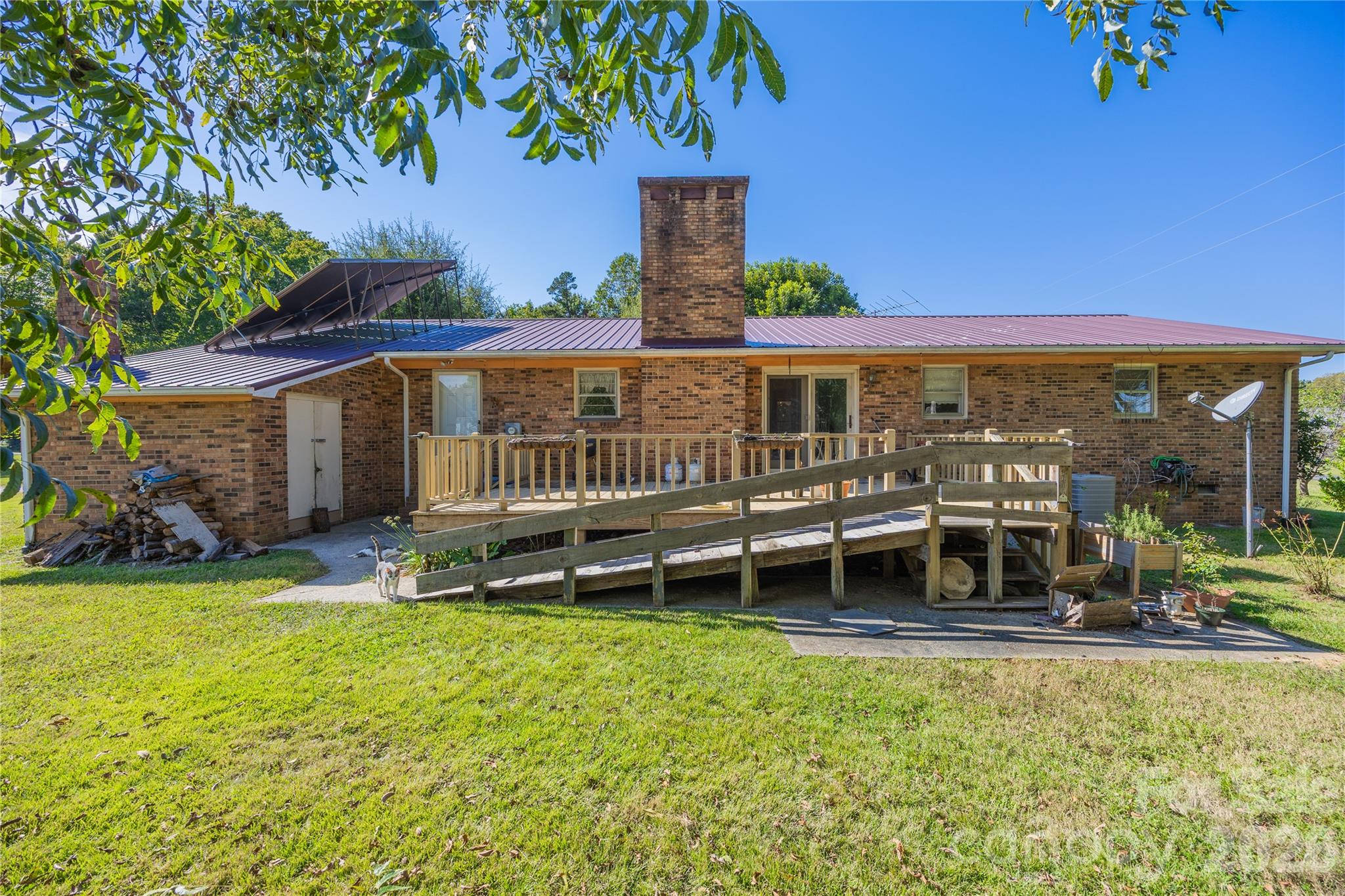 main property photo 25