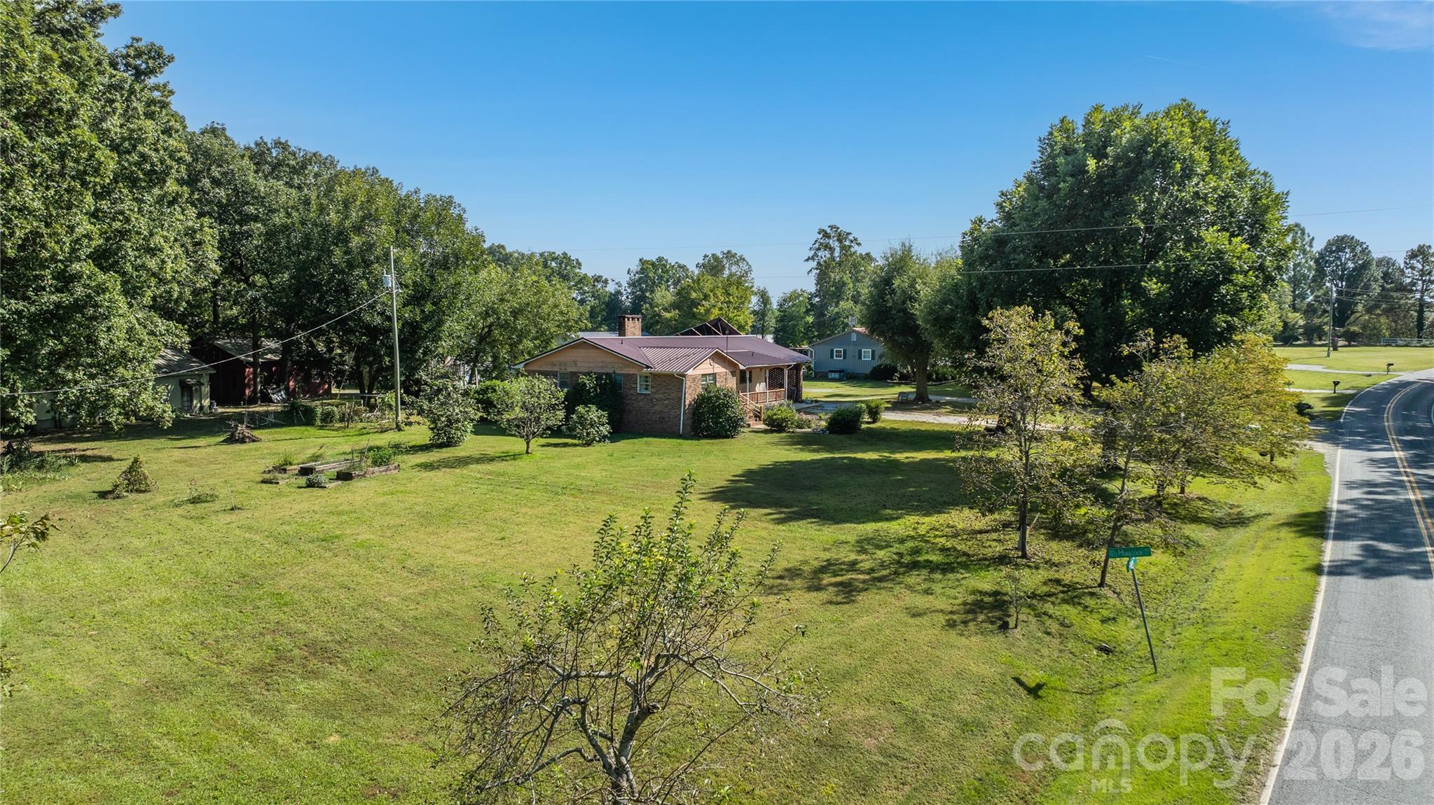main property photo 33