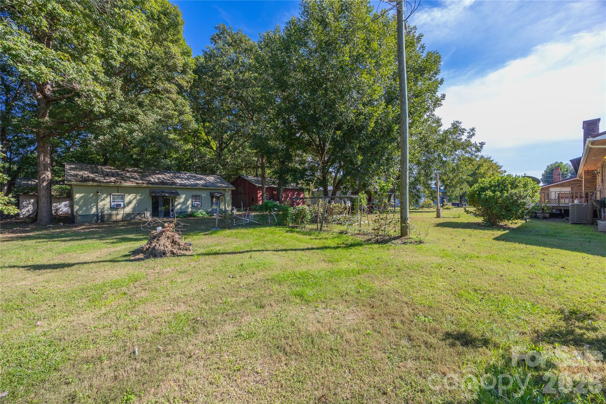 main property photo 41