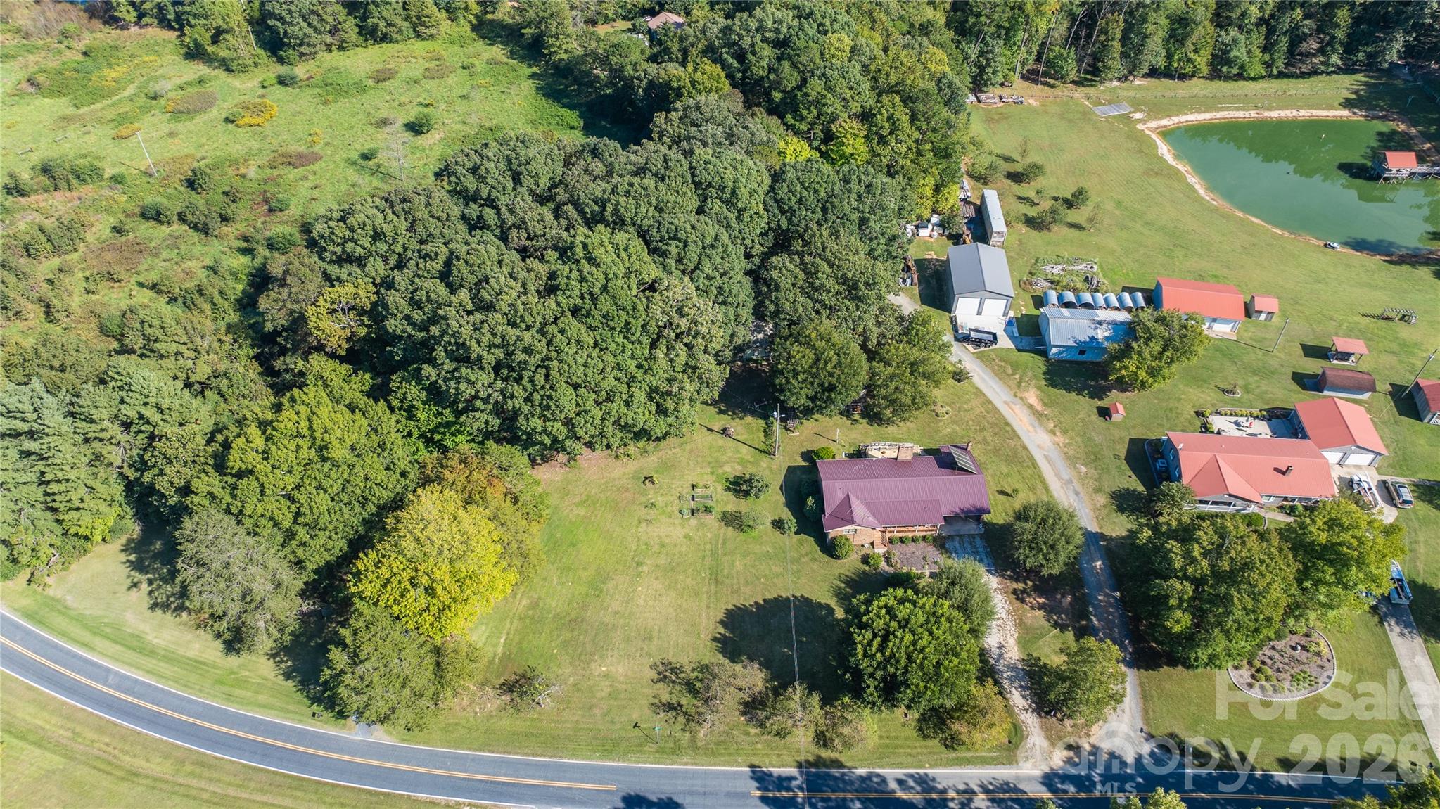main property photo 43