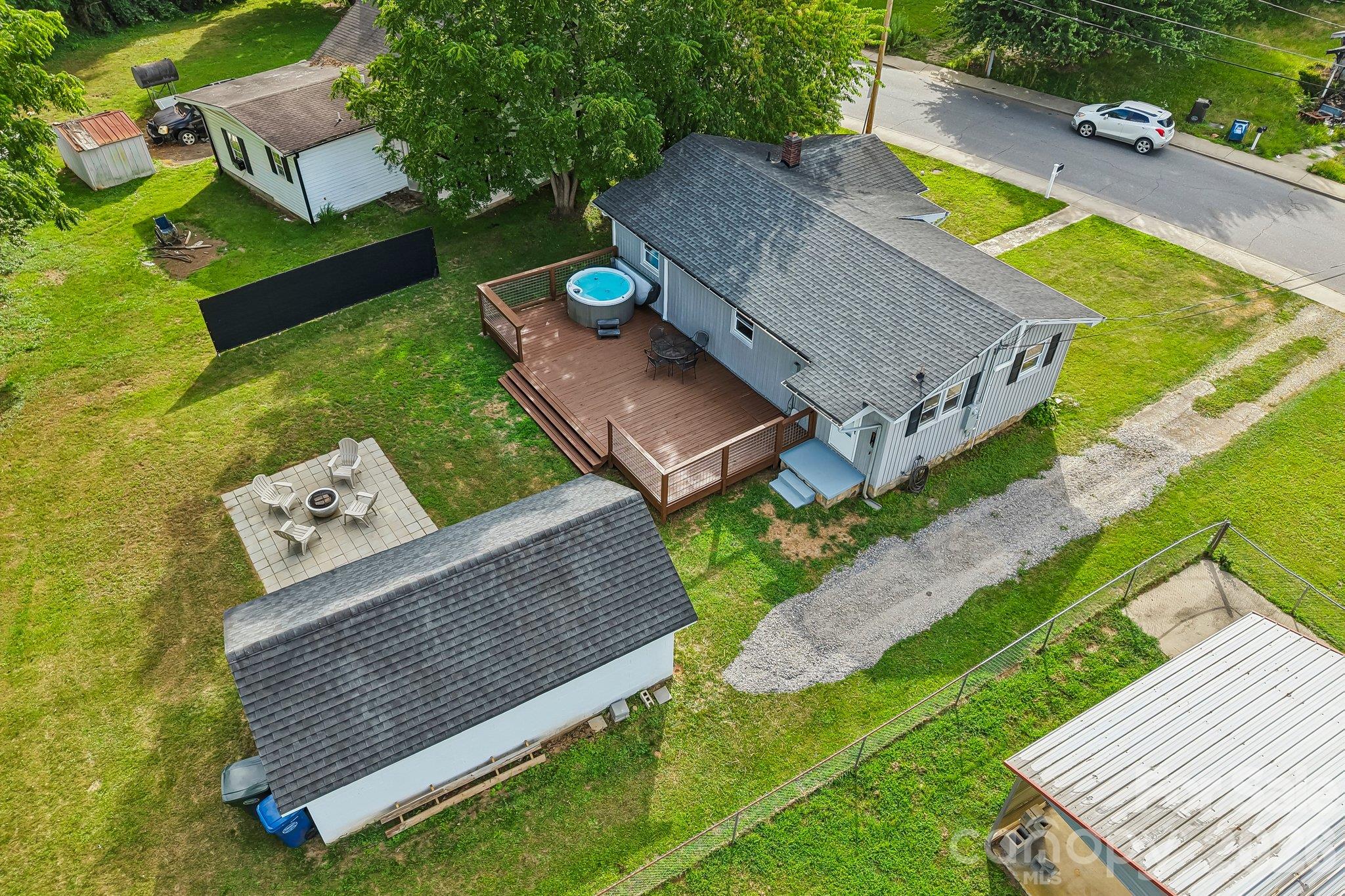 main property photo 27