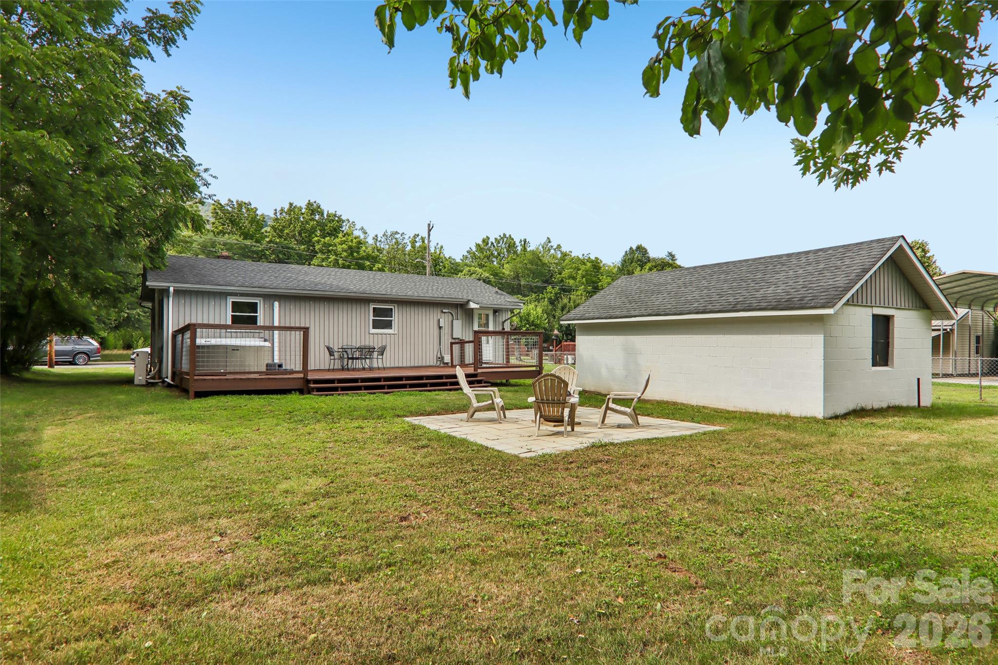 main property photo 30