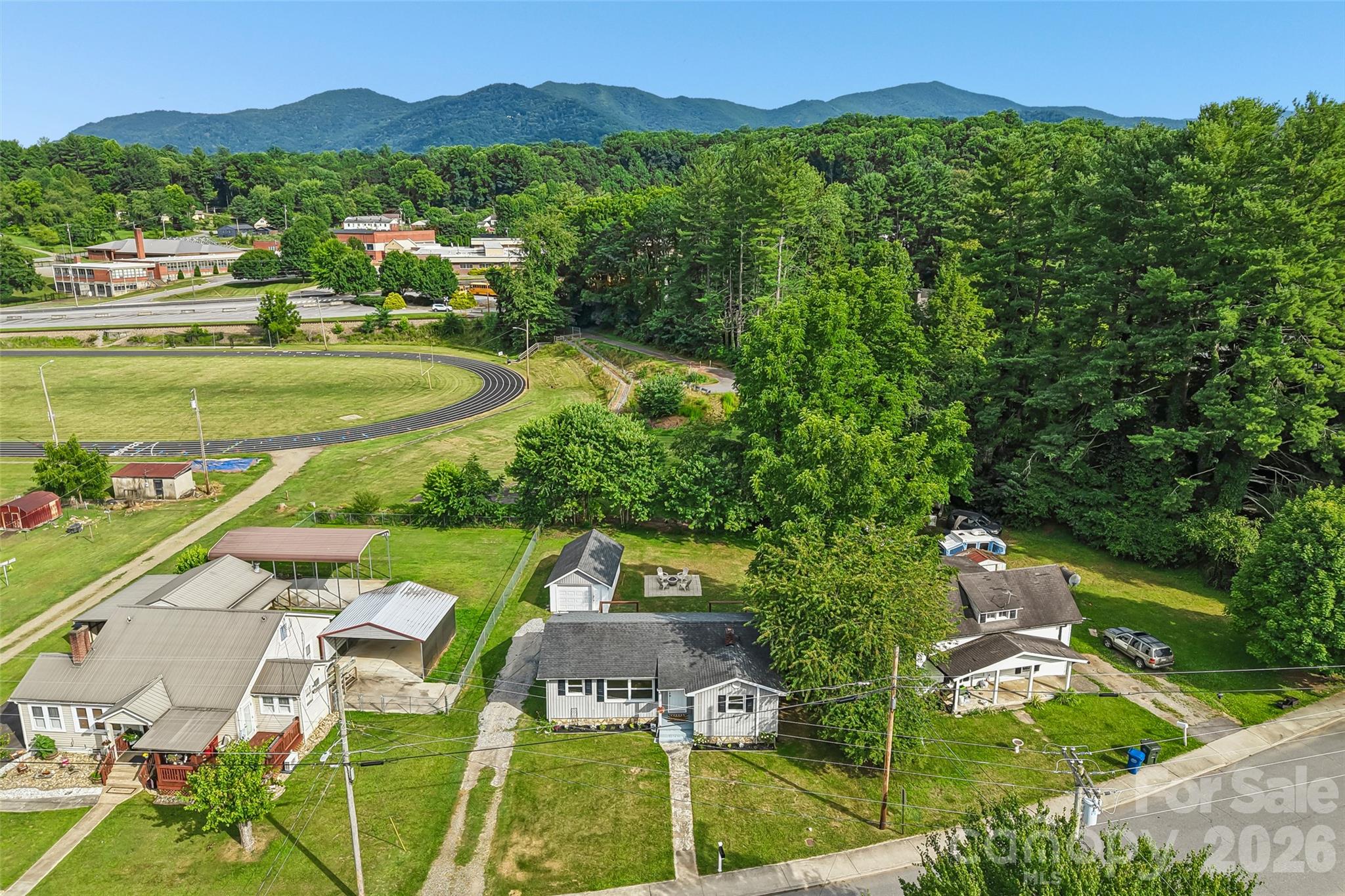 main property photo 40