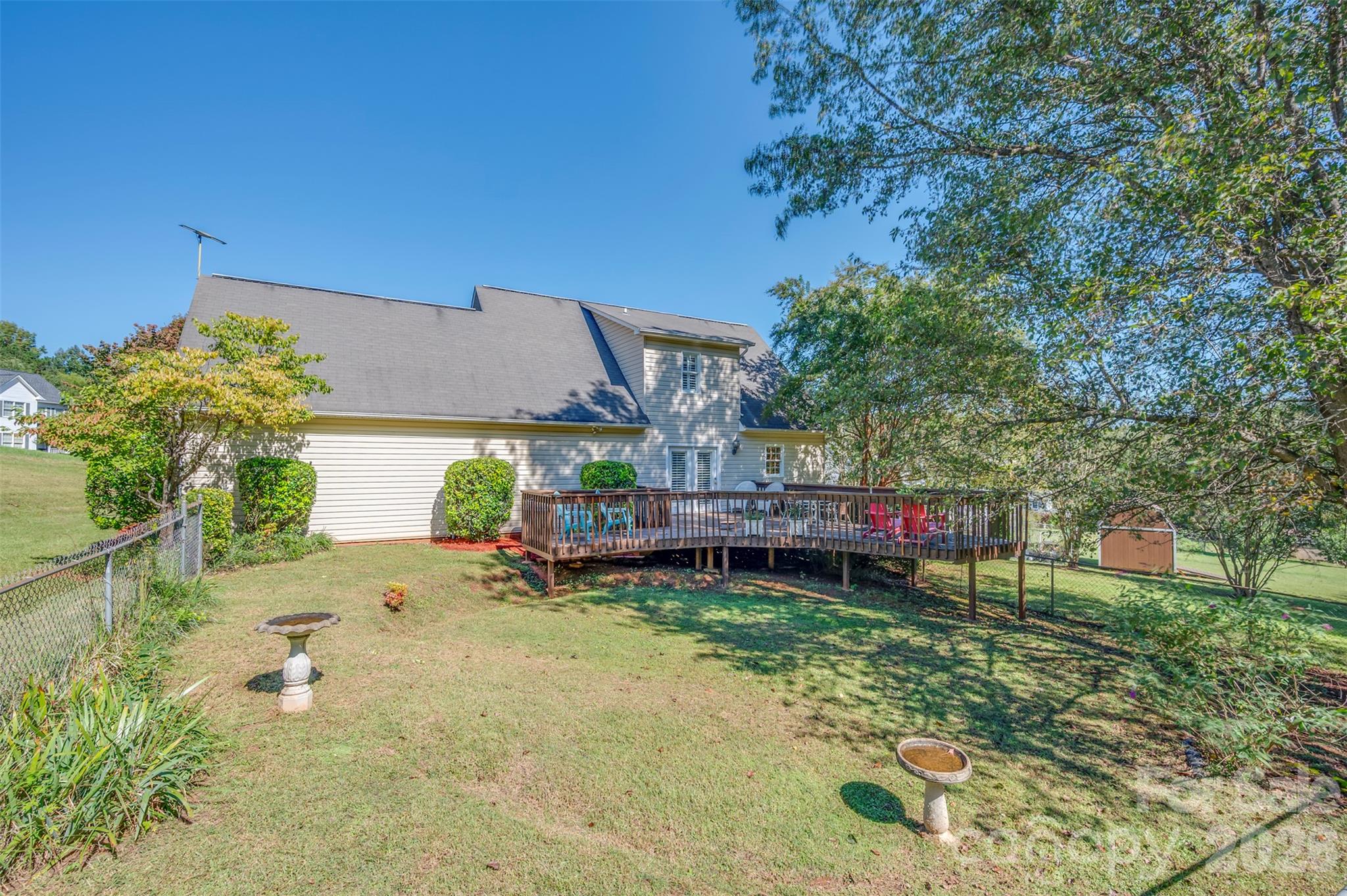 main property photo 34