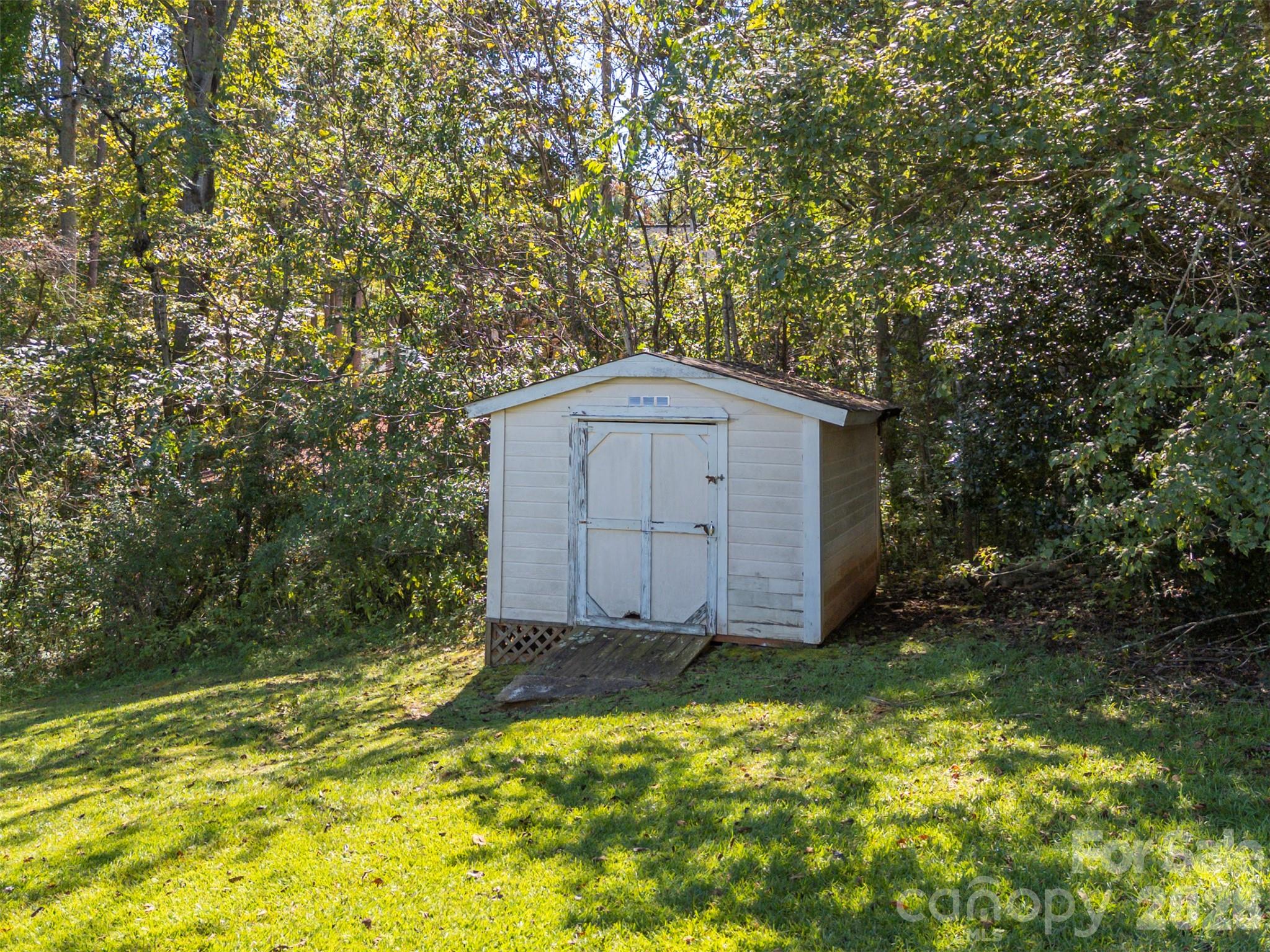 main property photo 42