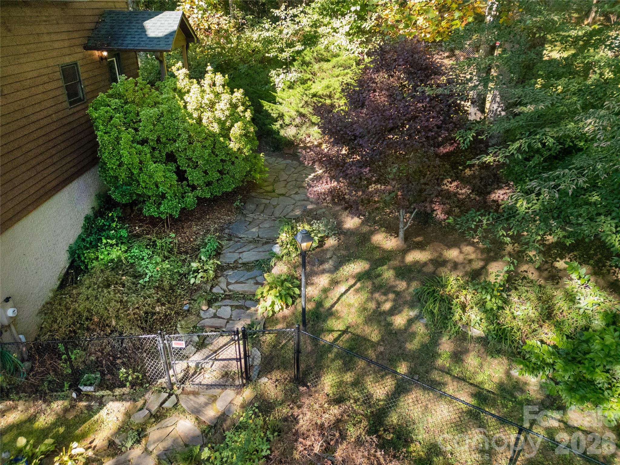 main property photo 41