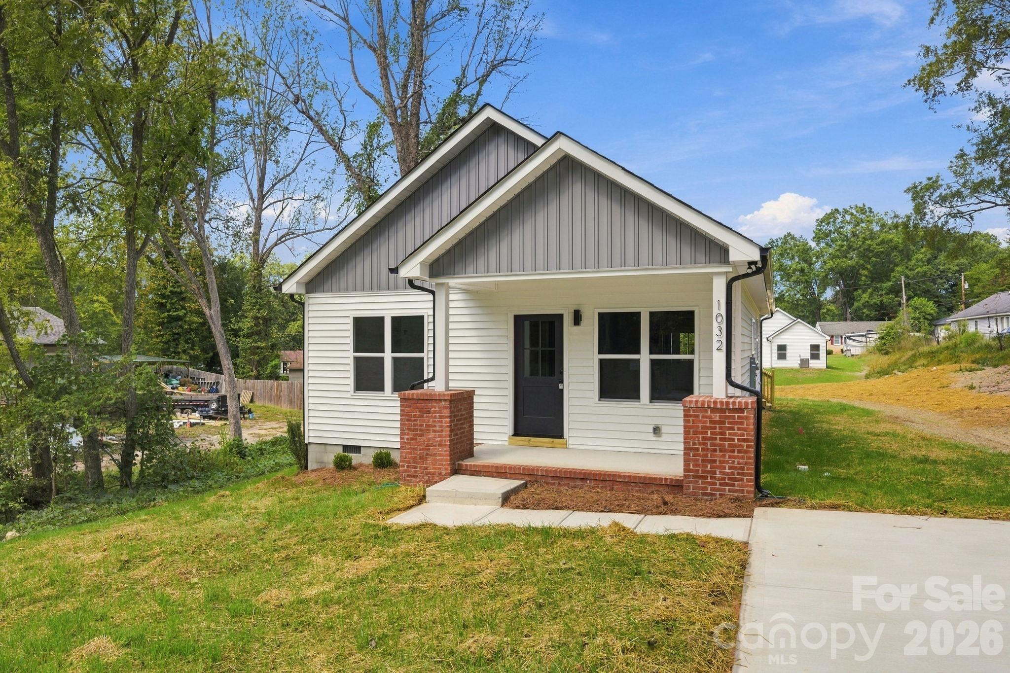main property photo 0