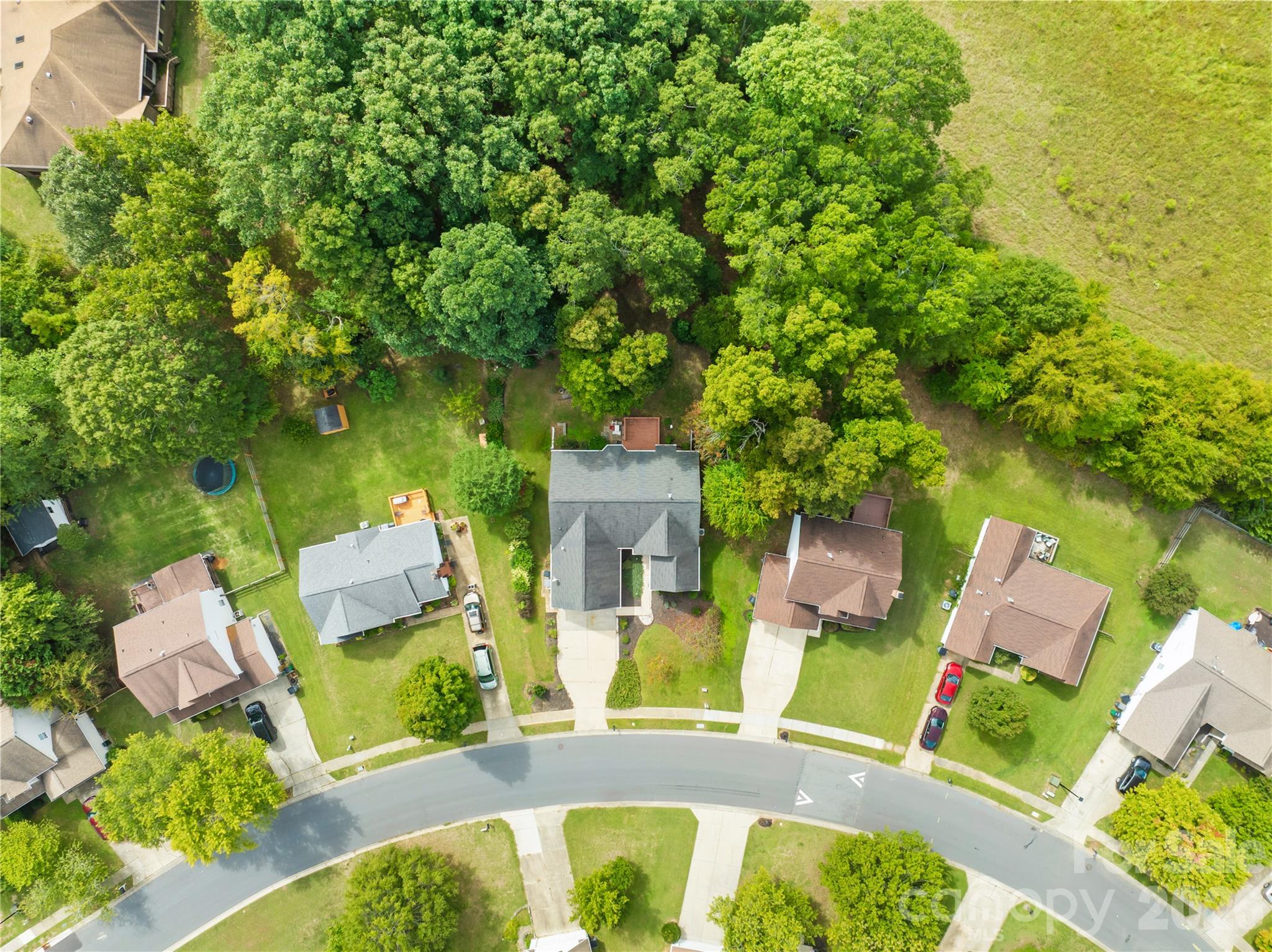 main property photo 34