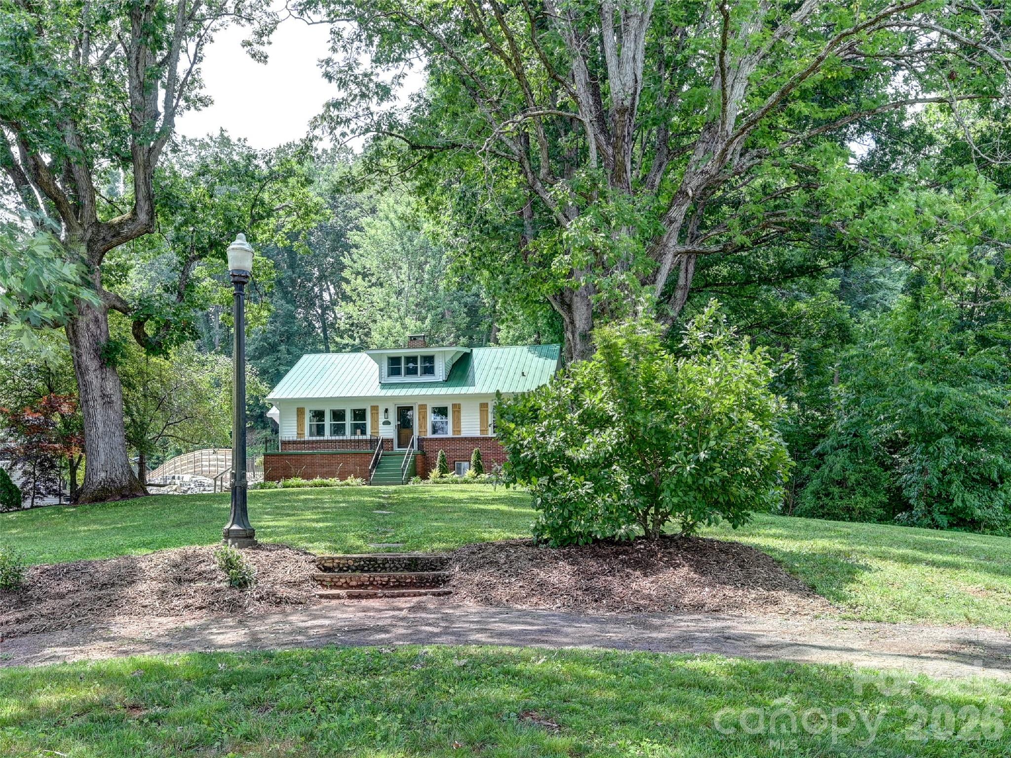 main property photo 2
