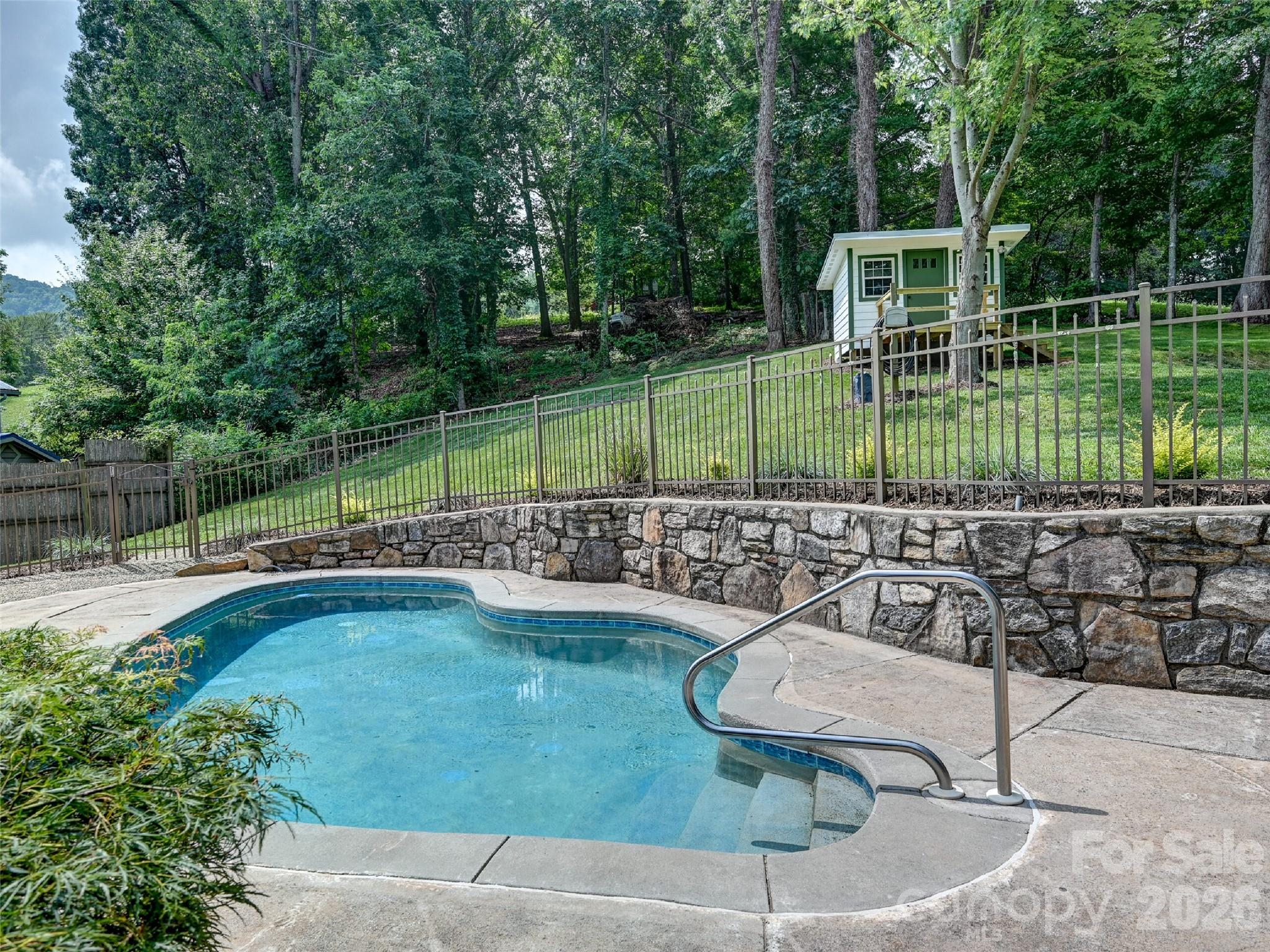 main property photo 32