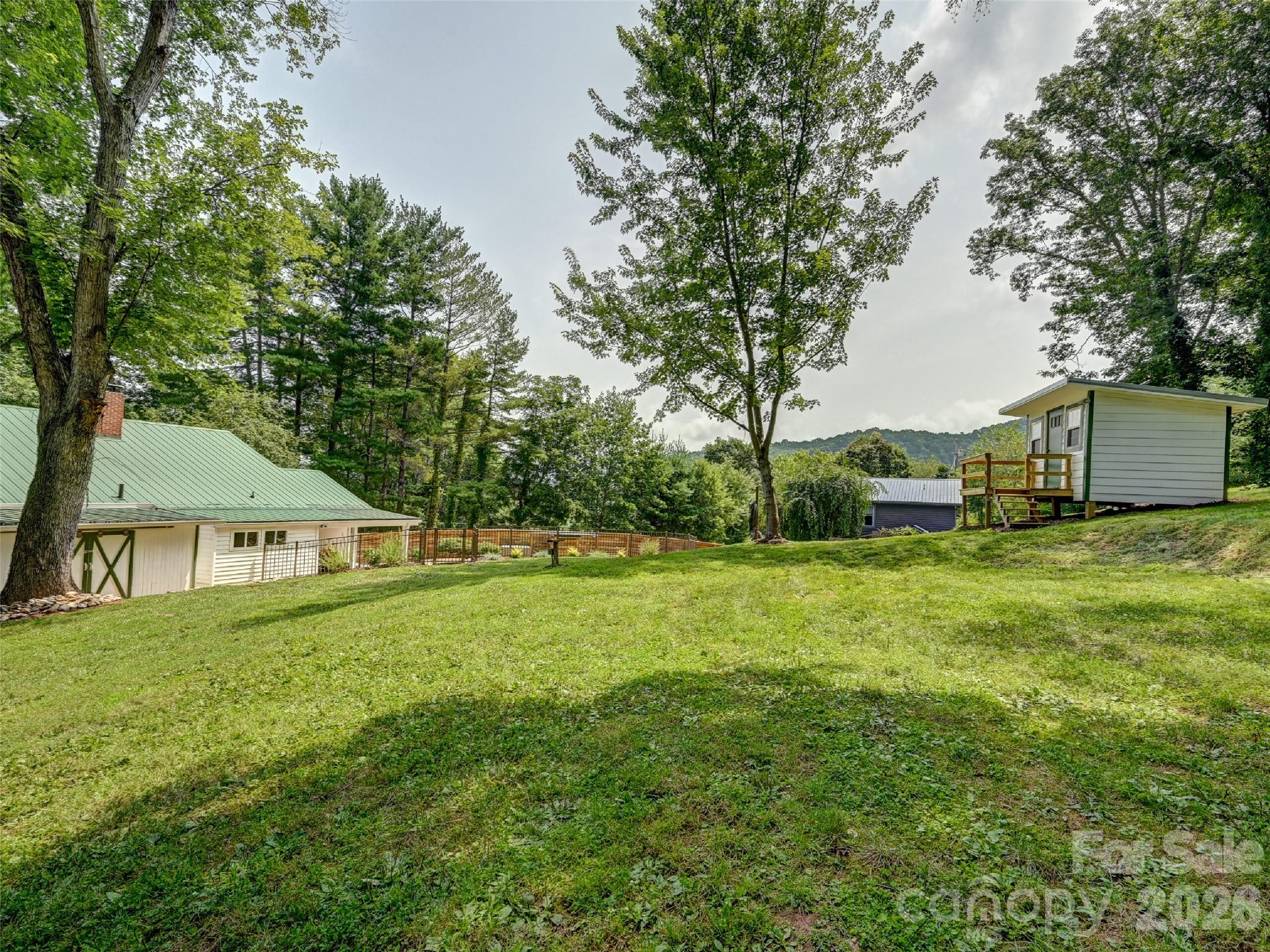 main property photo 41