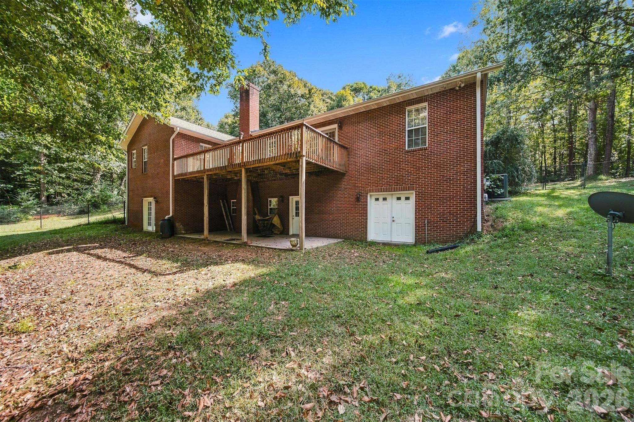 main property photo 33