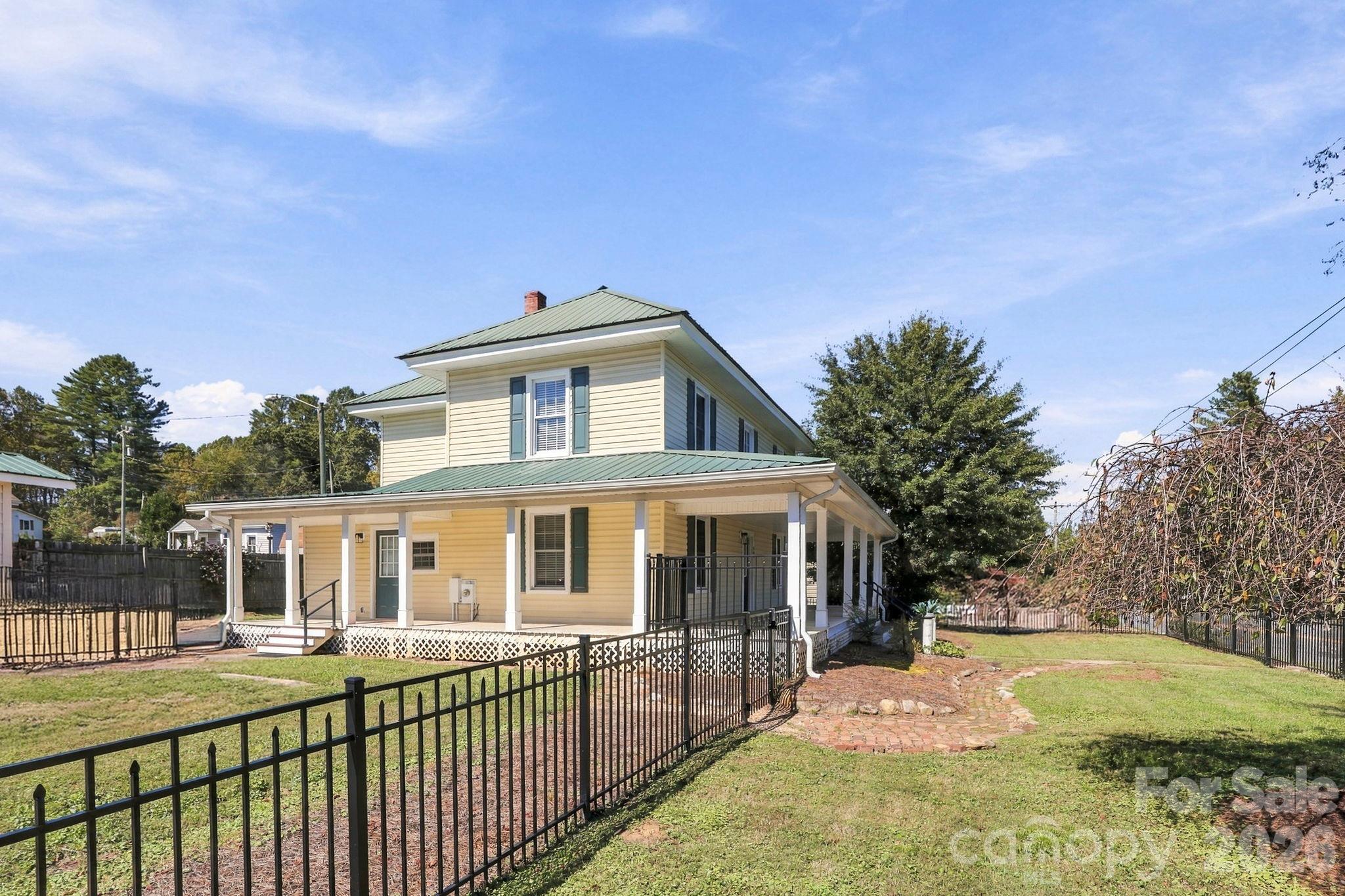 main property photo 4