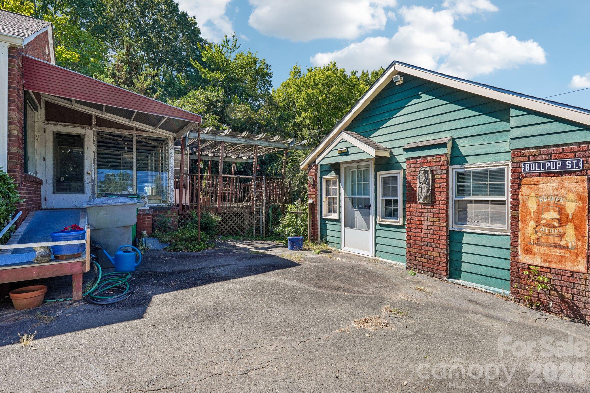 main property photo 29