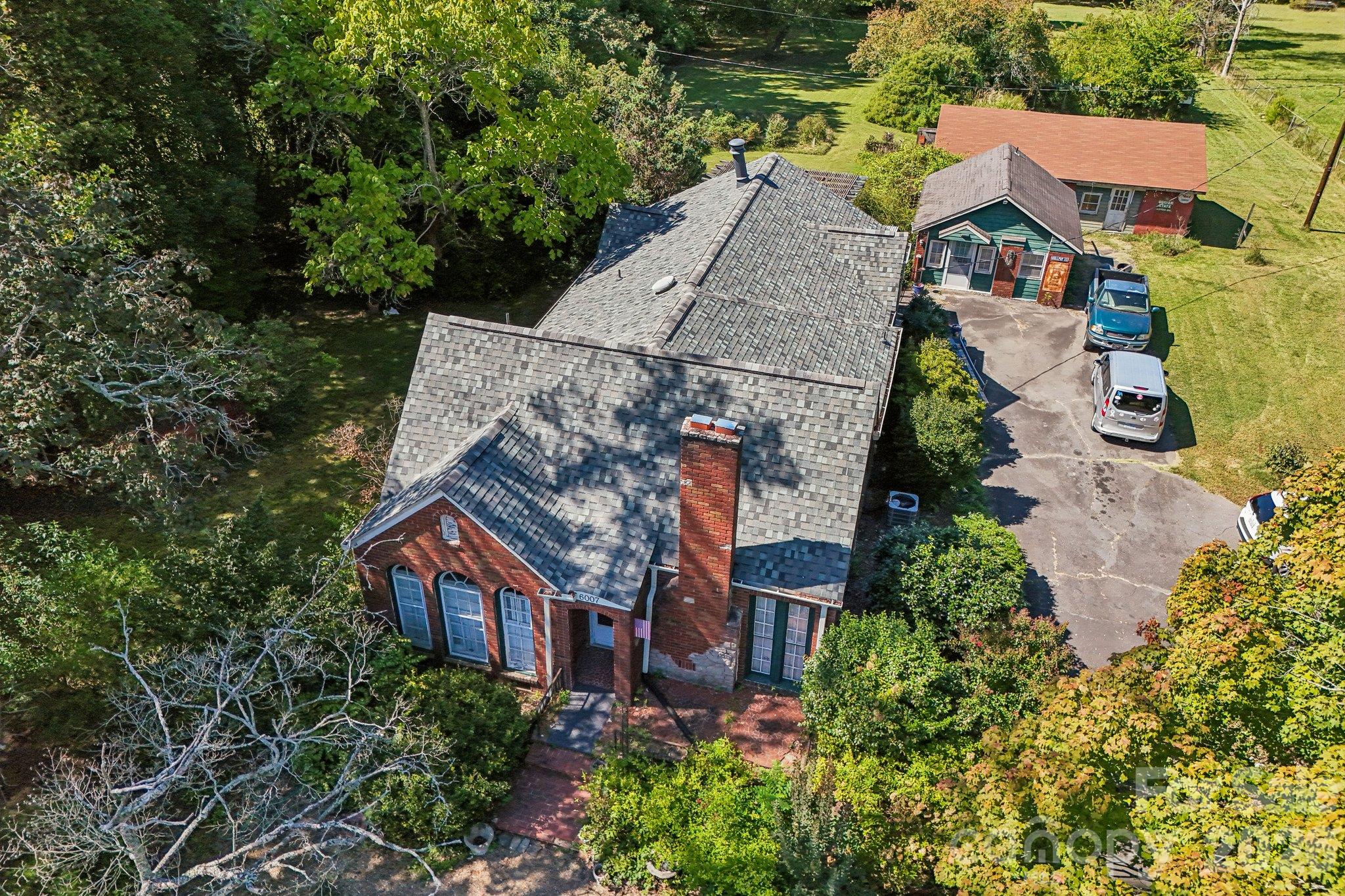 main property photo 41
