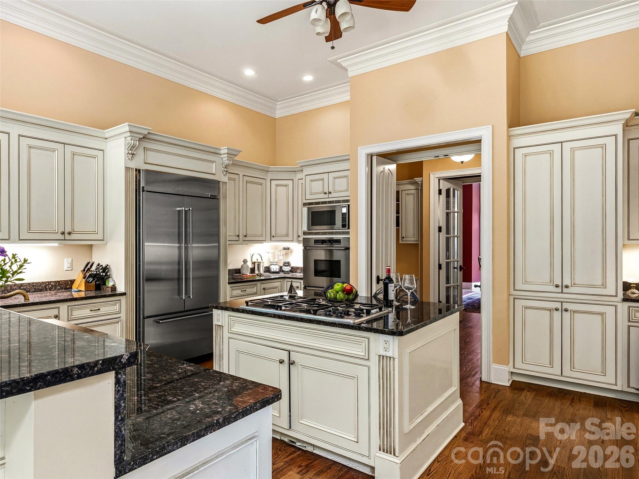 main property photo 17