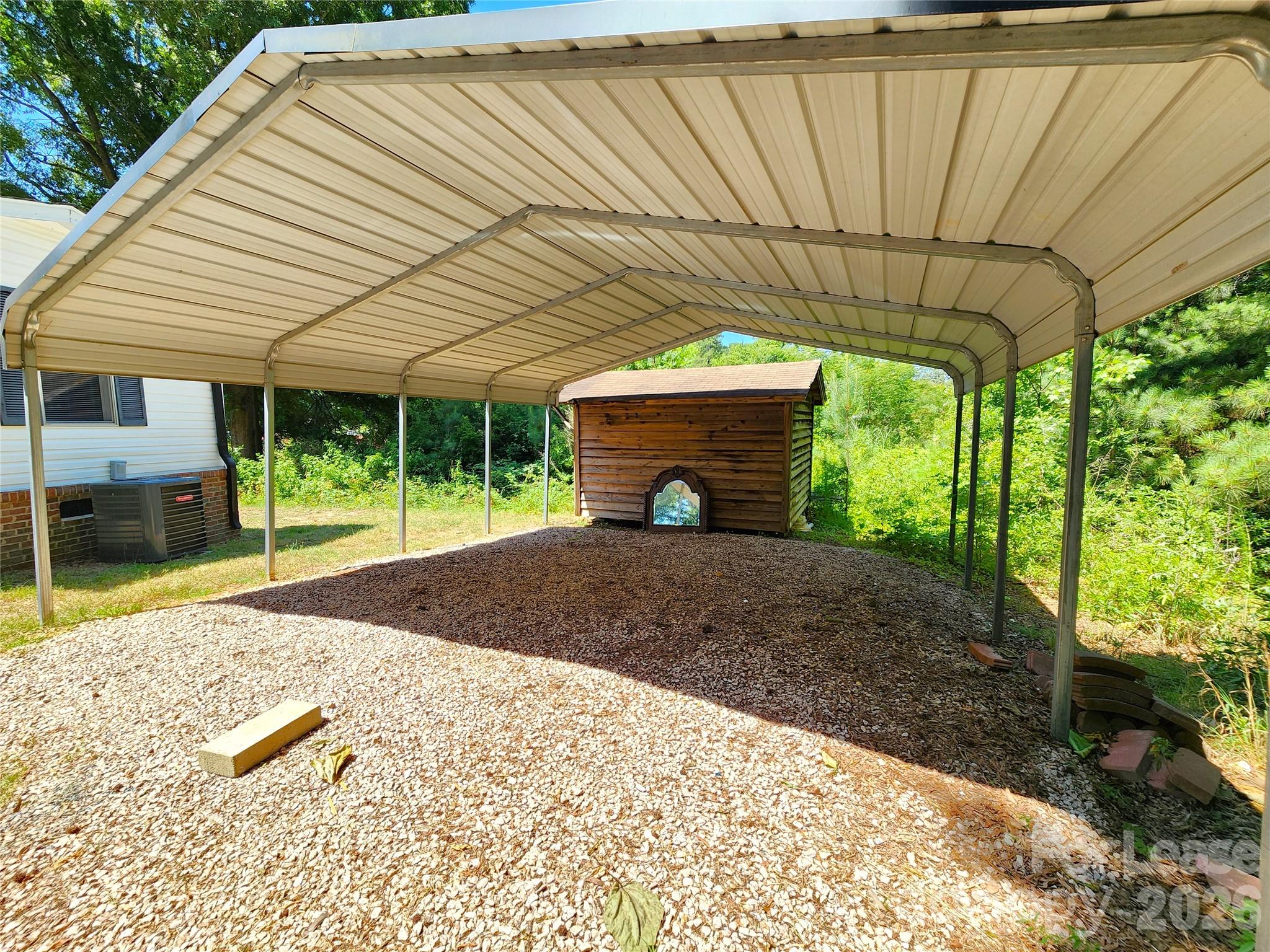 property viewer photo 24