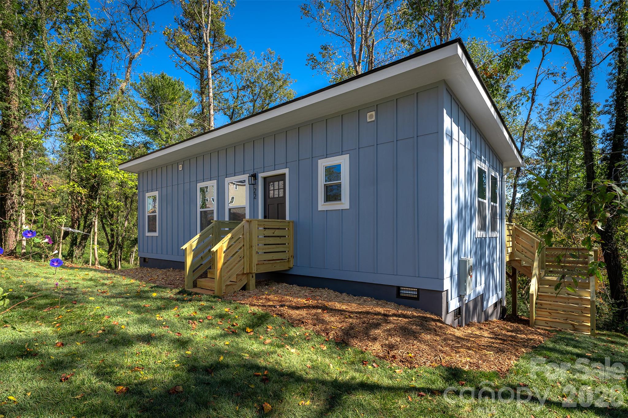 main property photo 28