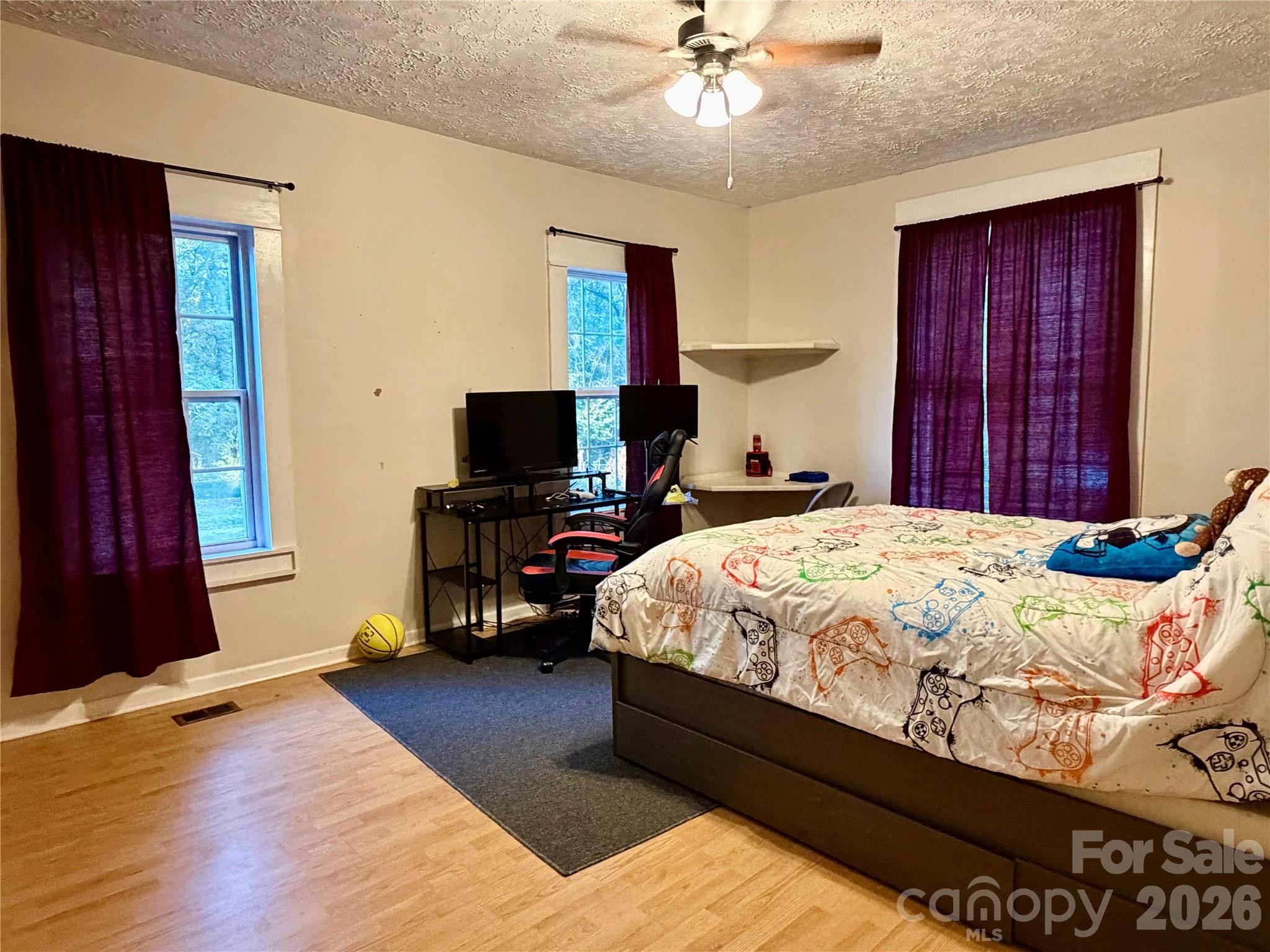 main property photo 17