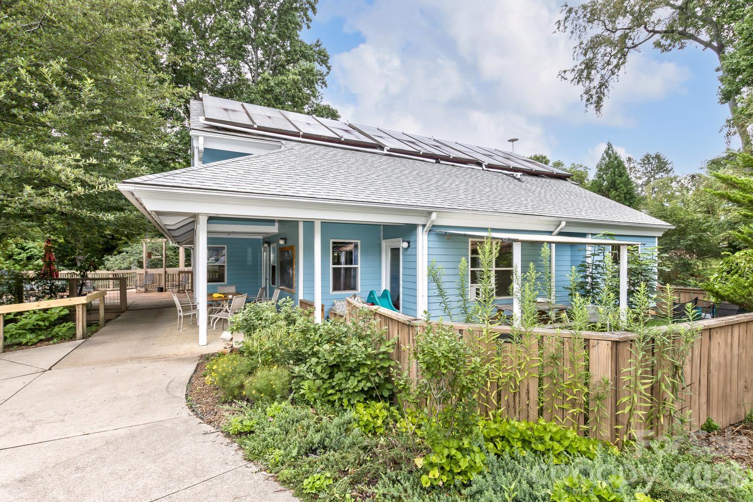 main property photo 28