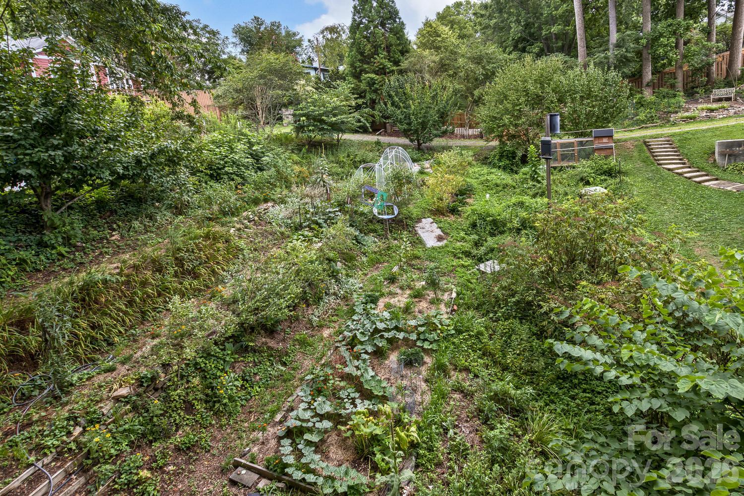 main property photo 41