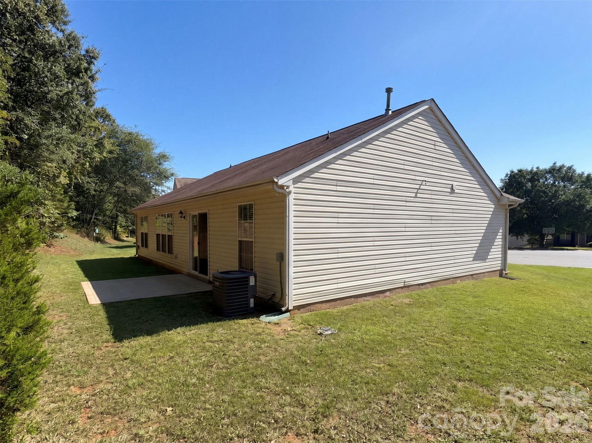 main property photo 20